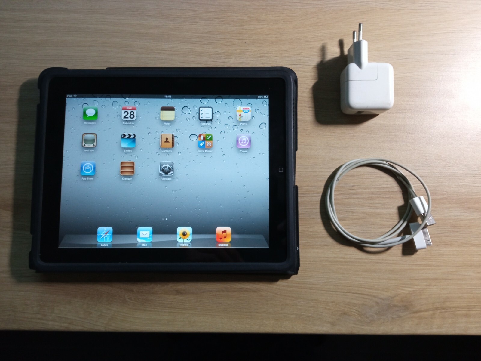 Apple iPad 1ère Génération 16Go Wi-Fi Apple iPad 1ère Génération 16Go Wi-Fi