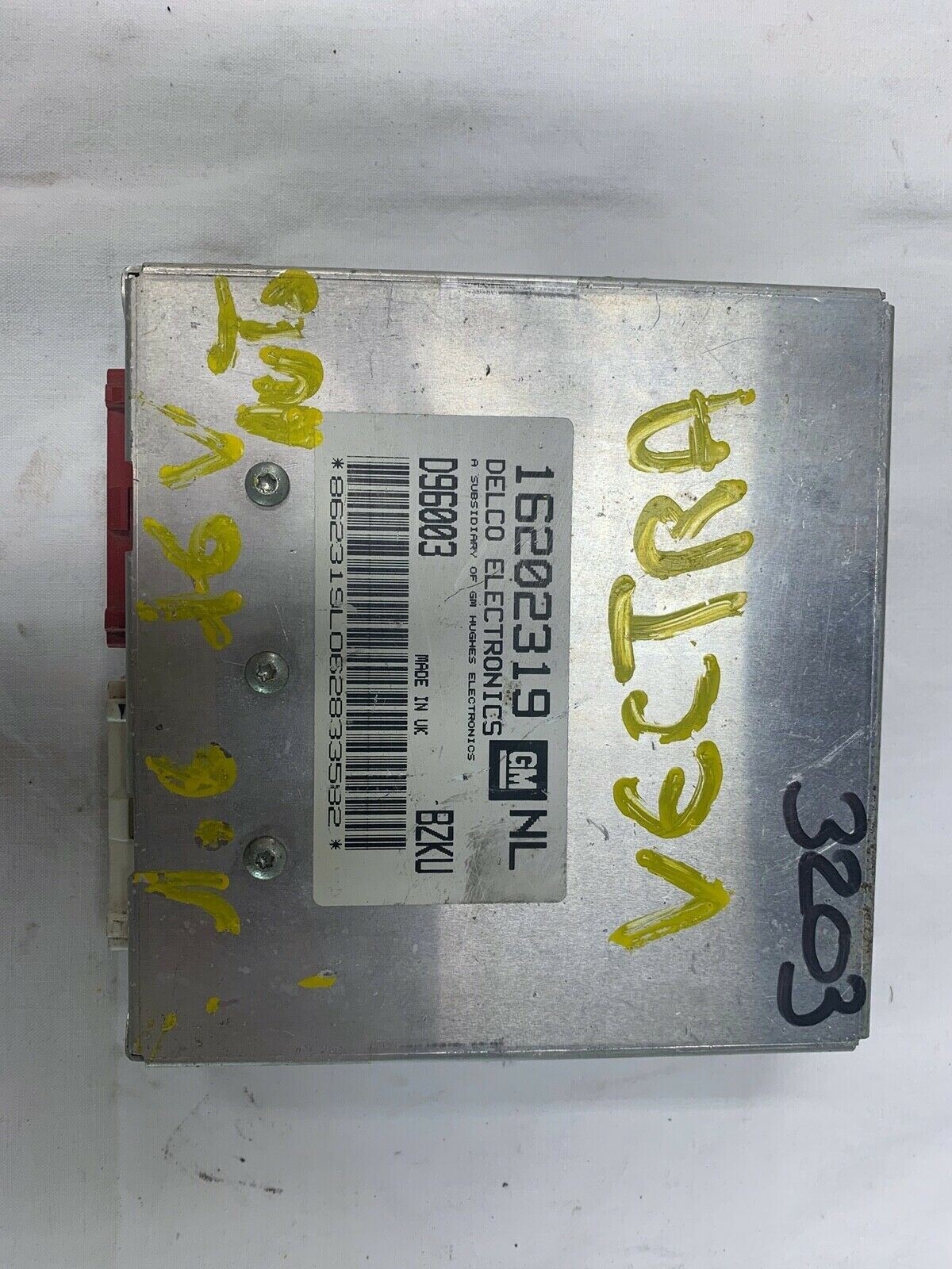 CALCULATEUR OPEL VECTRA 1.6 16 V AUTO D96003. 16202319 NL R3203 CALCULATEUR OPEL VECTRA 1.6 16 V AUTO D96003. 16202319 NL R3203