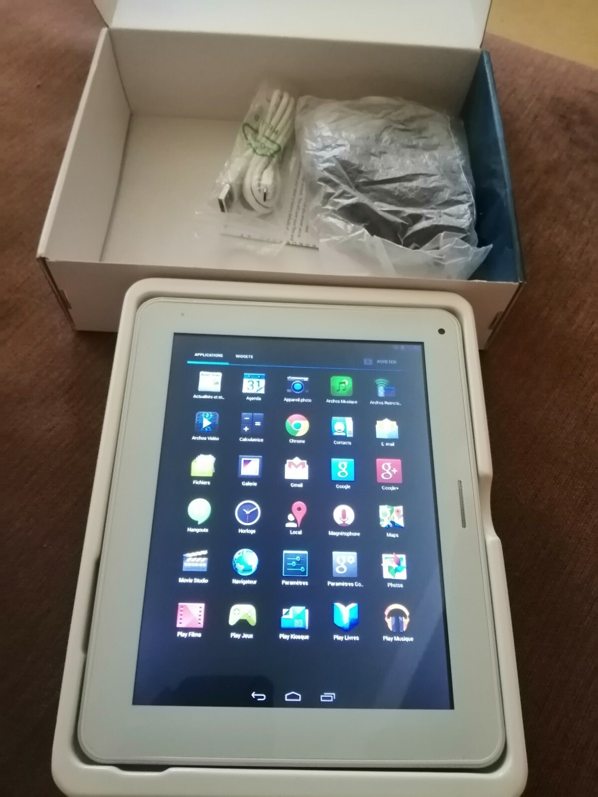 Tablette Archos 80b carbon, android 4.2 “jelly bean” 8 GB Tablette Archos 80b carbon, android 4.2 “jelly bean” 8 GB