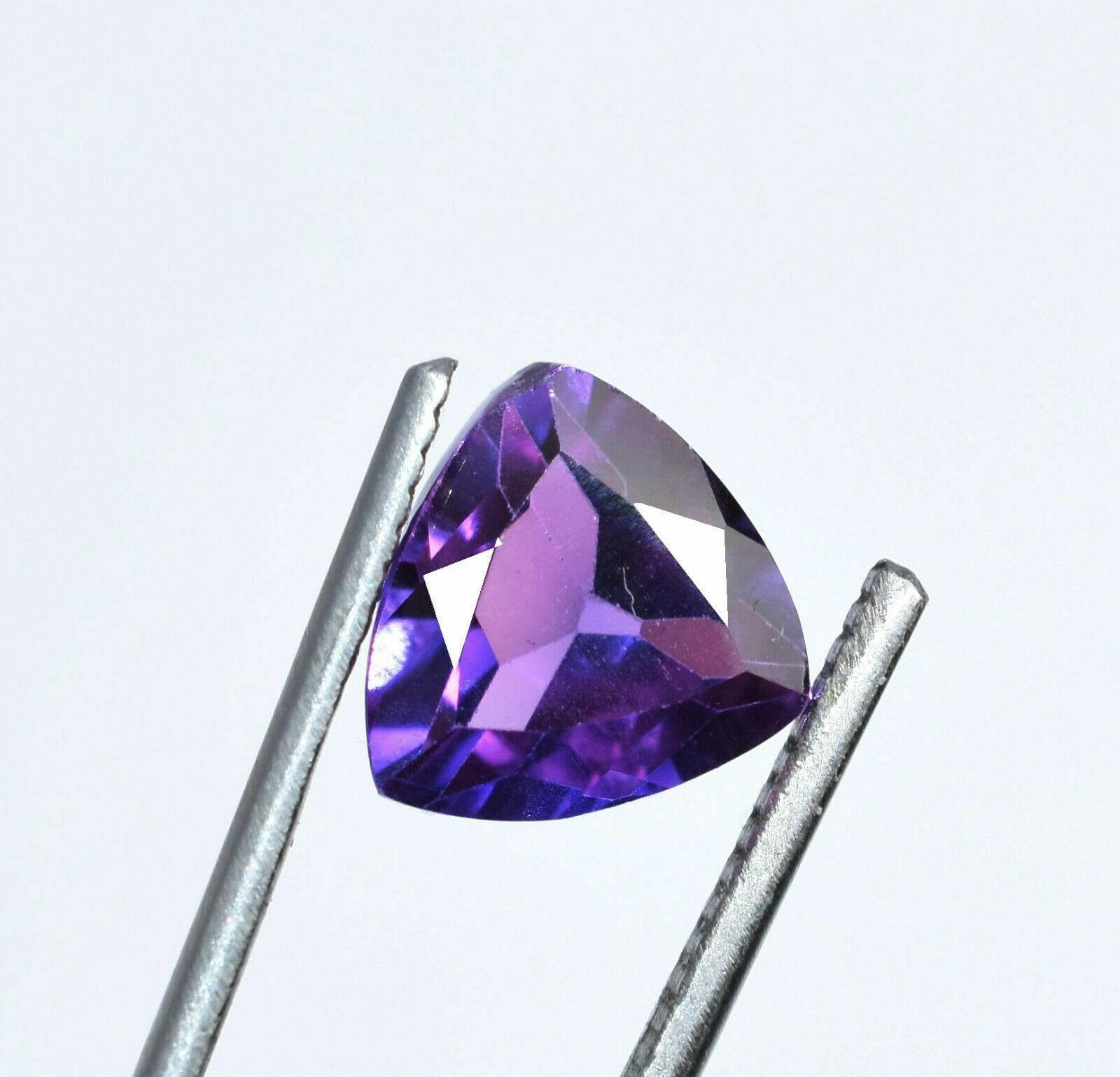 Pierres précieuses en vrac non chauffées en saphir de Boysenberry de Ceylan… Pierres précieuses en vrac non chauffées en saphir de Boysenberry de Ceylan…