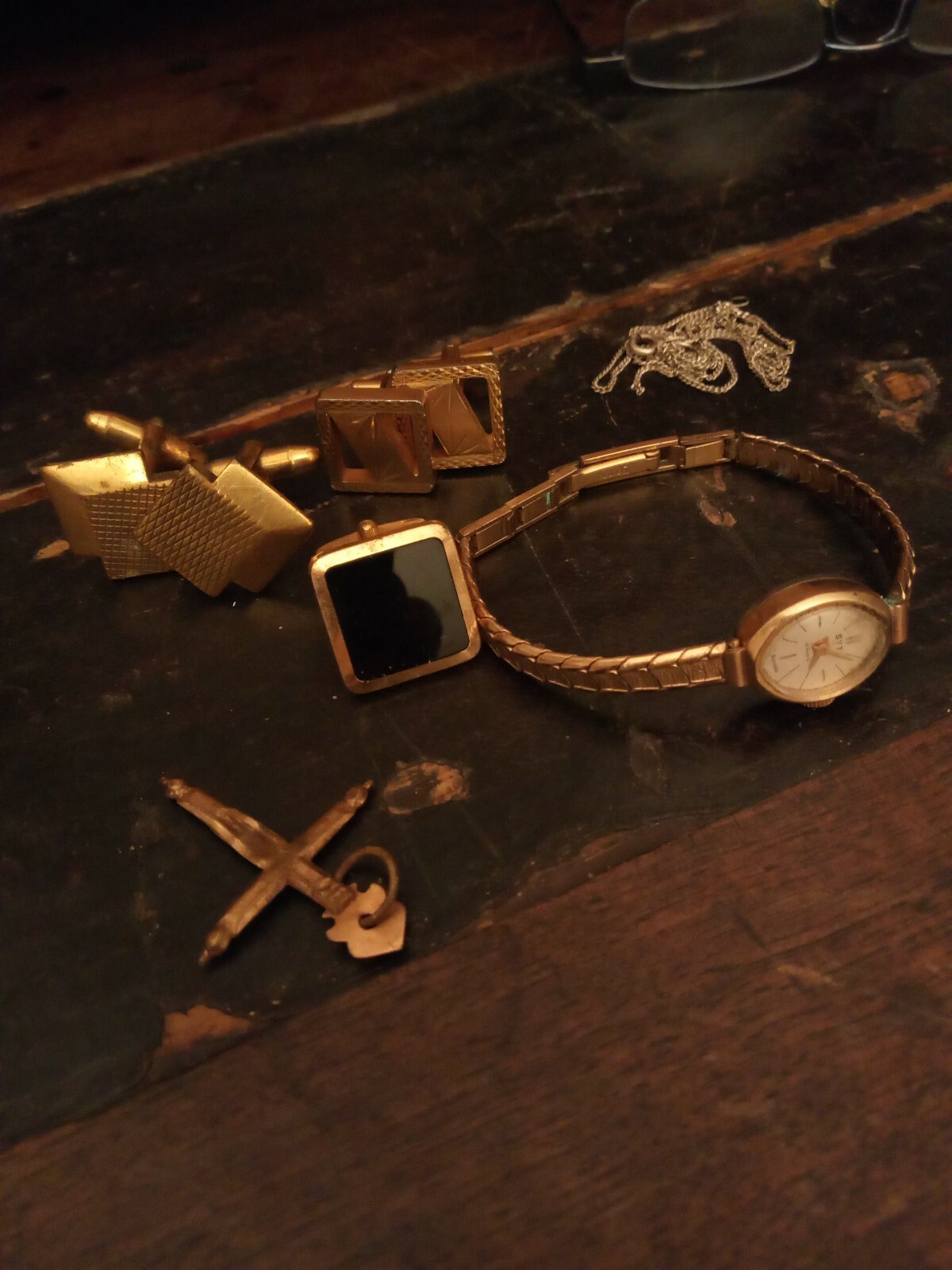 Lot bijoux vintage Montre syt suisse plaqué or Boutons Chaine Argent Massif 925 Lot bijoux vintage Montre syt suisse plaqué or Boutons Chaine Argent Massif 925