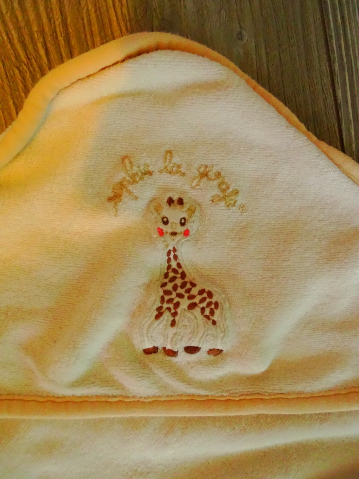 Cape de bain Sophie la Girafe excellent état Cape de bain Sophie la Girafe excellent état