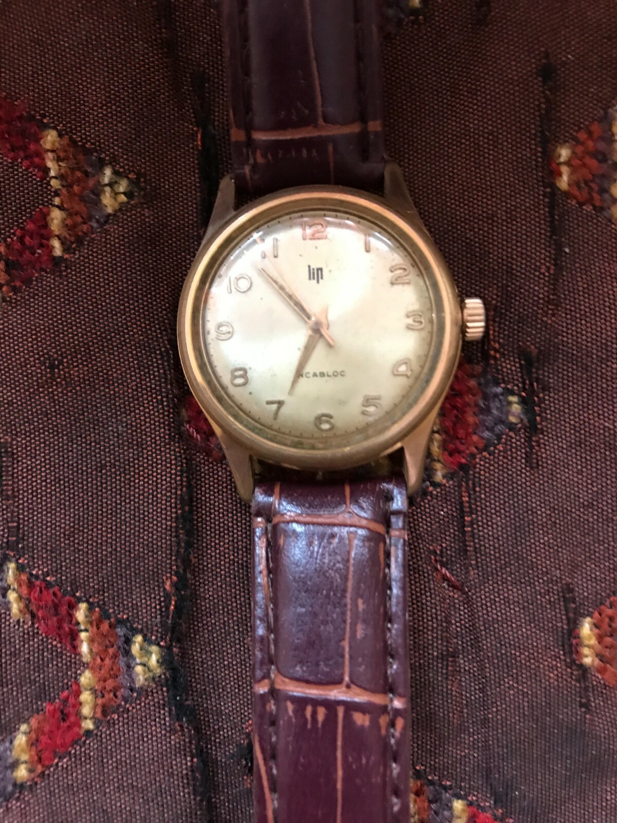 ANCIENNE MONTRE HOMME LIP INCABLOC DORÉE MÉCANIQUE MVT 233 695 ANCIENNE MONTRE HOMME LIP INCABLOC DORÉE MÉCANIQUE MVT 233 695