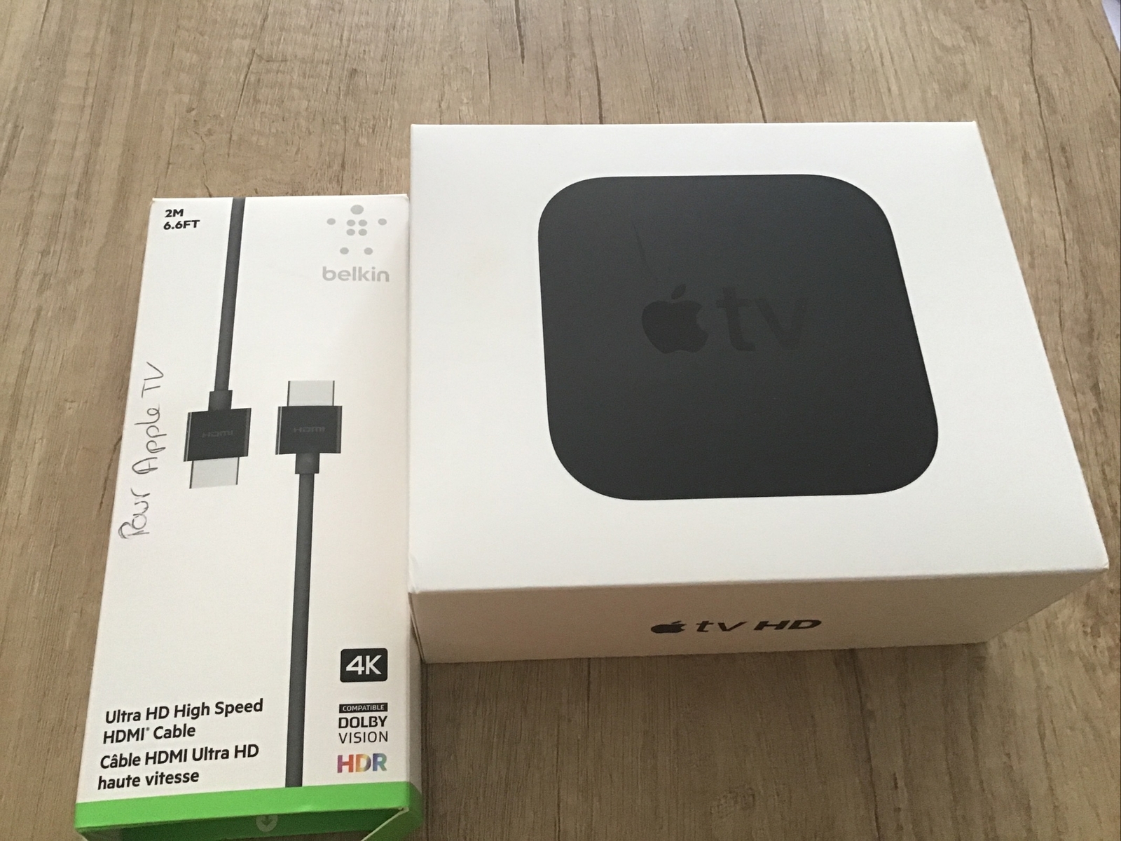 Apple tv HD 4em géneration 32 Gb Avec Câble Ultra HD 4k