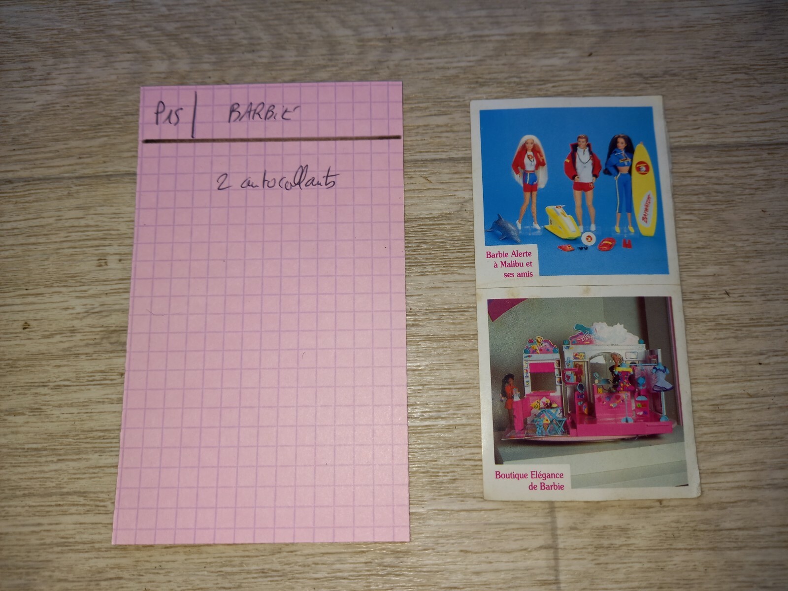 *** Lot P15 2 autocollants BARBIE ***