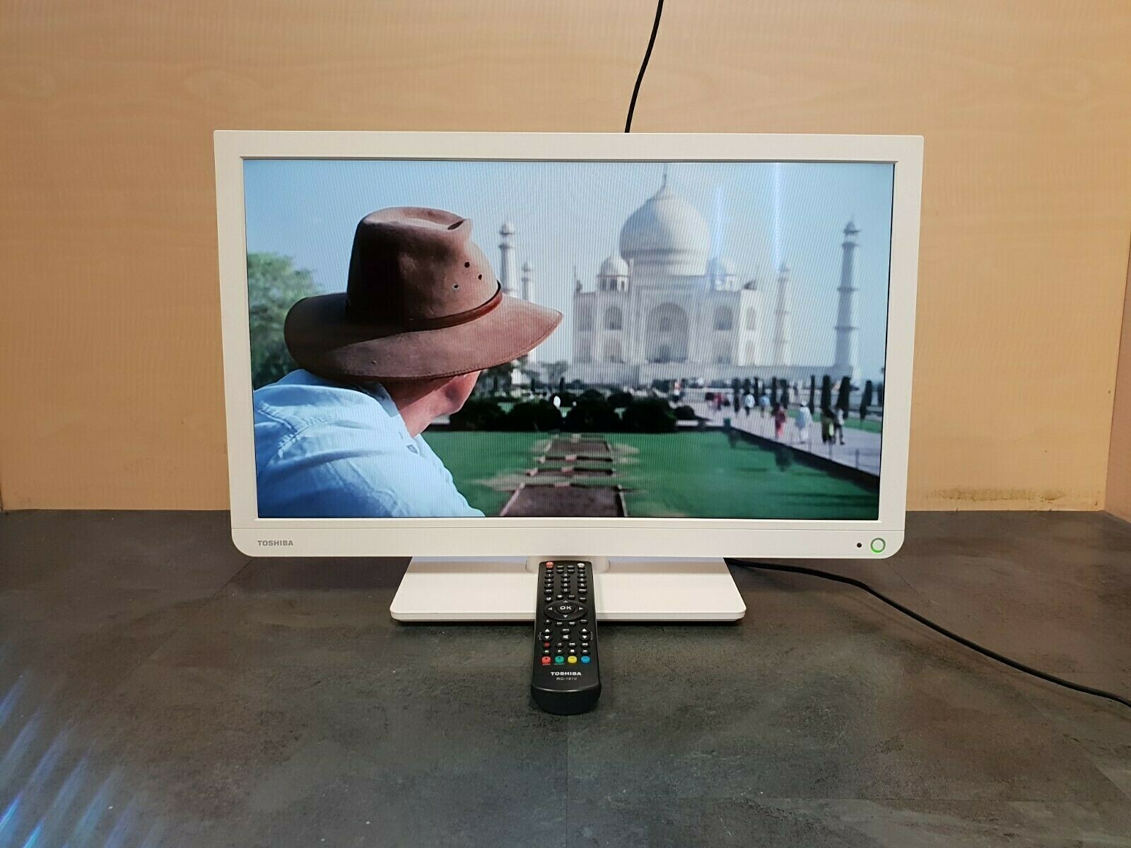 (Pa2) Toshiba 24D1334B2 24″ HD LED Combi TV/DVD (Pa2) Toshiba 24D1334B2 24″ HD LED Combi TV/DVD