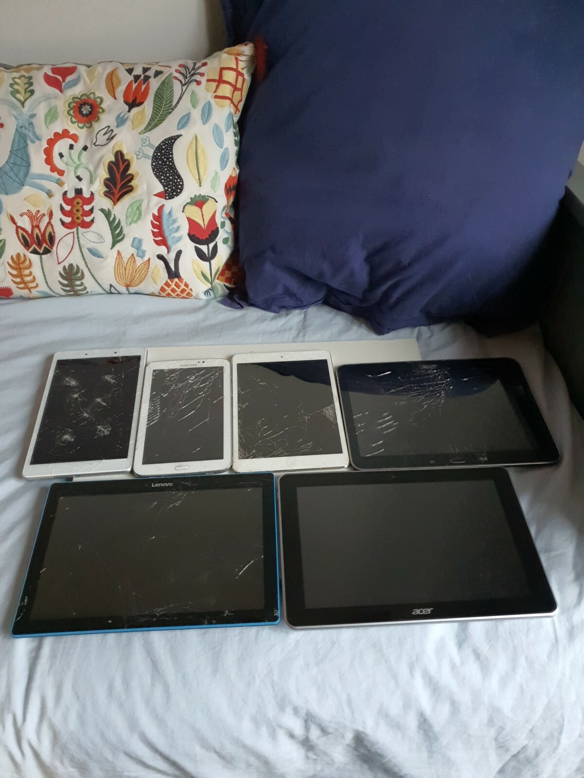 Lot De 6 Tablettes Hors Services Apple Samsung Acer Lot De 6 Tablettes Hors Services Apple Samsung Acer