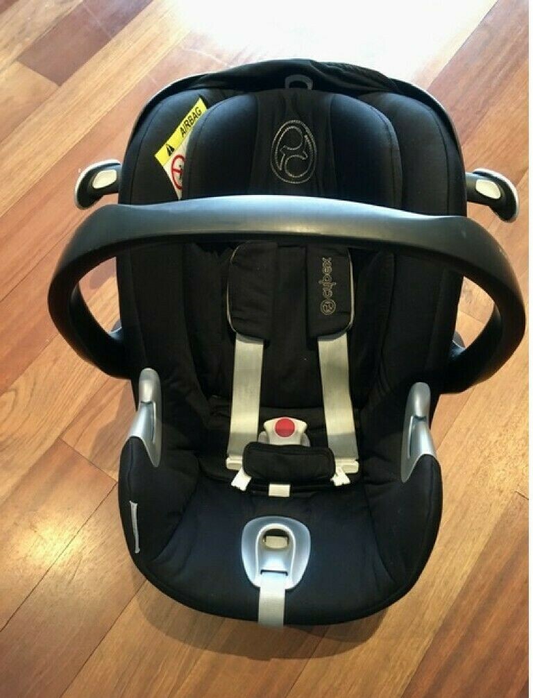 Siège auto Cybex groupe 0/0+ Cloud Z i-size Deep Black en TRES BON ETAT Siège auto Cybex groupe 0/0+ Cloud Z i-size Deep Black en TRES BON ETAT