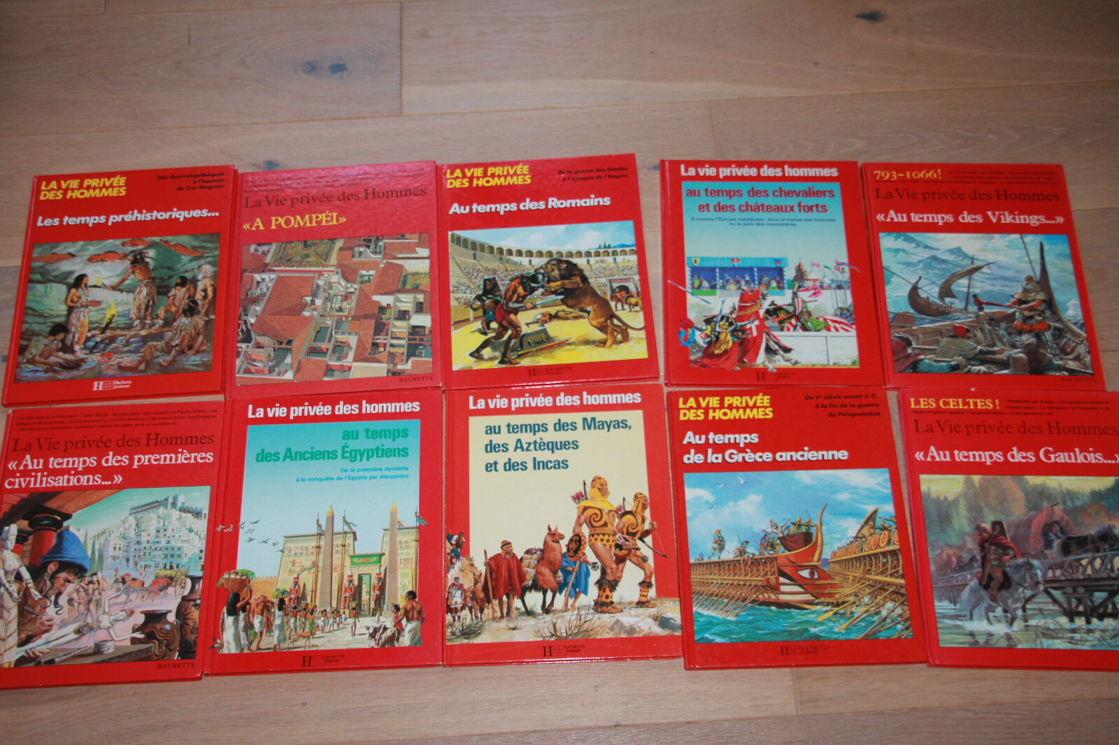 LA VIE PRIVEE DES HOMMES lot de 10 livres HACHETTE Antiquité préhistoire vicking