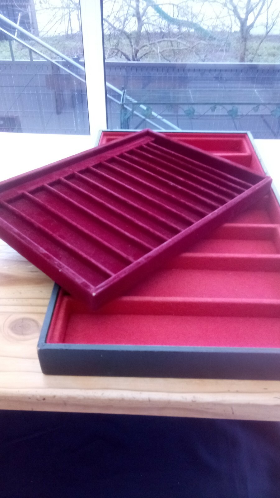 2 présentoirs à bijoux anciens 2 présentoirs à bijoux anciens