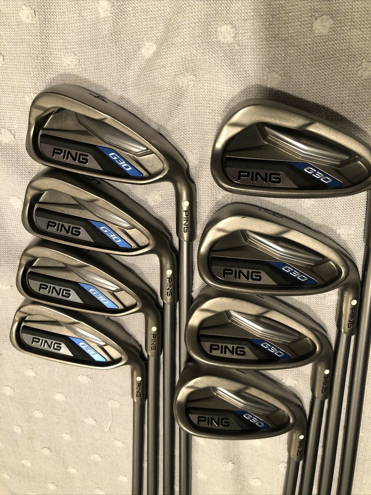 Ping G 30 Iron Set 4-UW White Dot Graphite Stiff +1/2″ Ping G 30 Iron Set 4-UW White Dot Graphite Stiff +1/2″