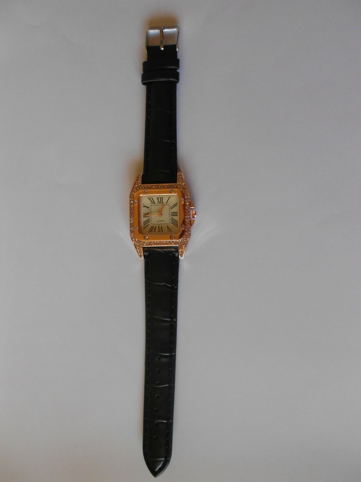 Montre femme Bracelet cuir couleur NOIR Quartz doré rosé strass Montre femme Bracelet cuir couleur NOIR Quartz doré rosé strass