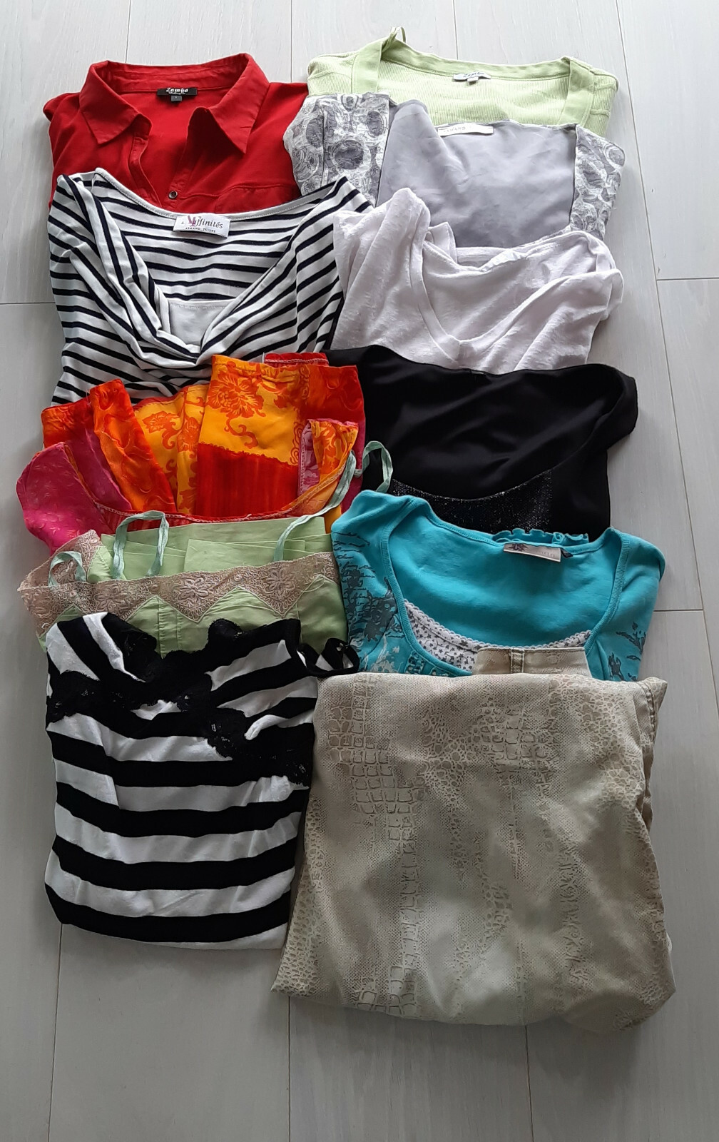 Lot De 11 Vêtements Divers Pour Femme 46 VOIR descriptif …en très bon état Lot De 11 Vêtements Divers Pour Femme 46 VOIR descriptif …en très bon état