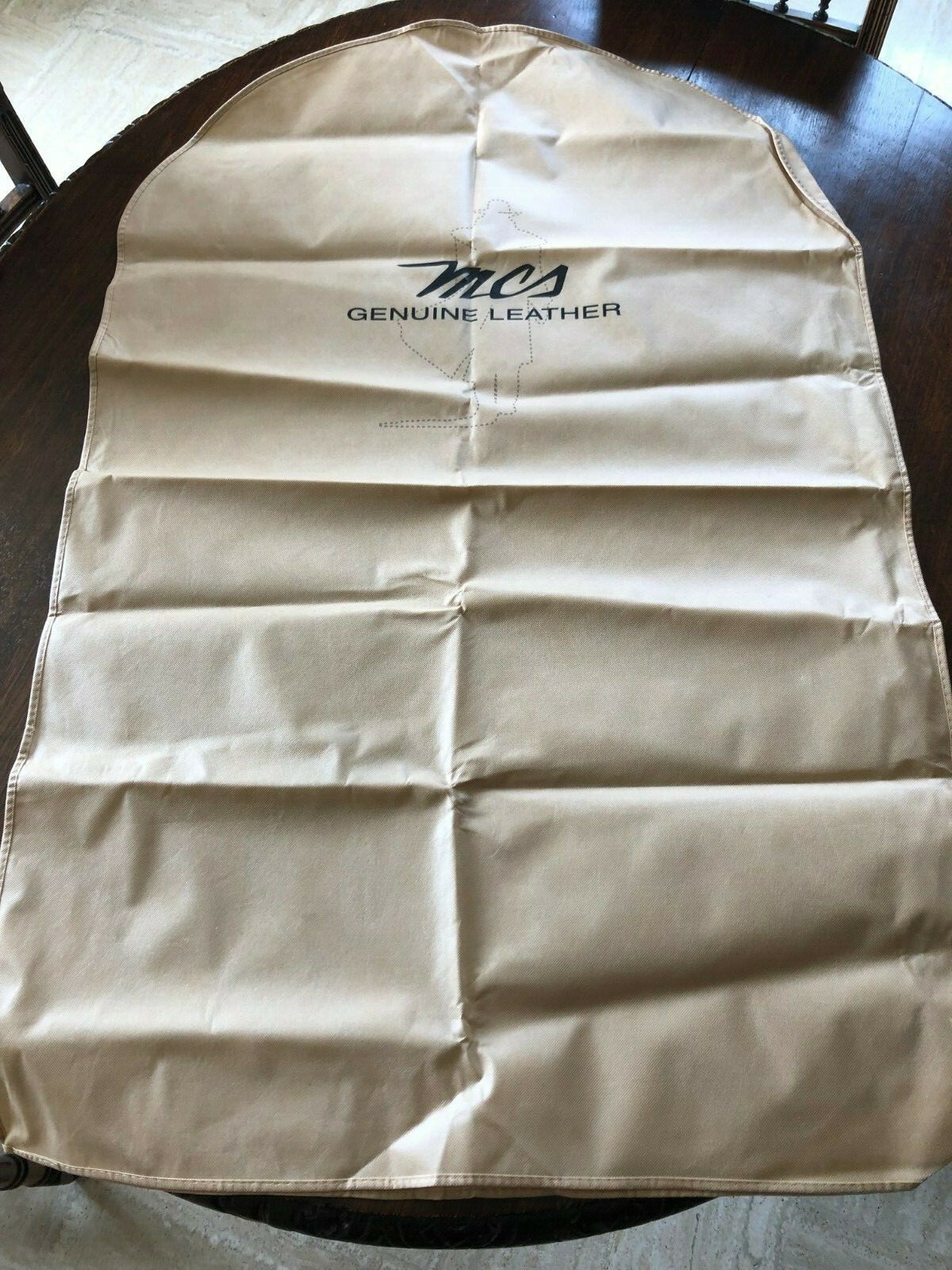 Housse protection vêtements ” Marlboro” Housse protection vêtements ” Marlboro”