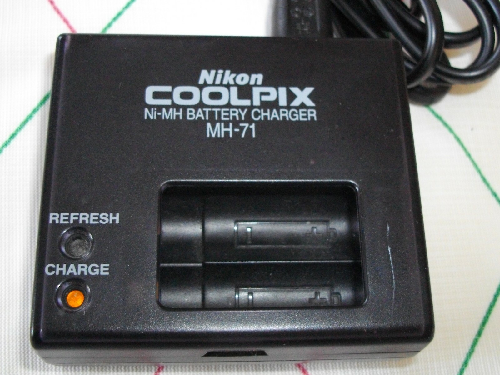 CHARGEUR PILES NI-MH 1,5 V PHOTO APN NIKON MH-71 ORIGINAL CHARGEUR PILES NI-MH 1,5 V PHOTO APN NIKON MH-71 ORIGINAL