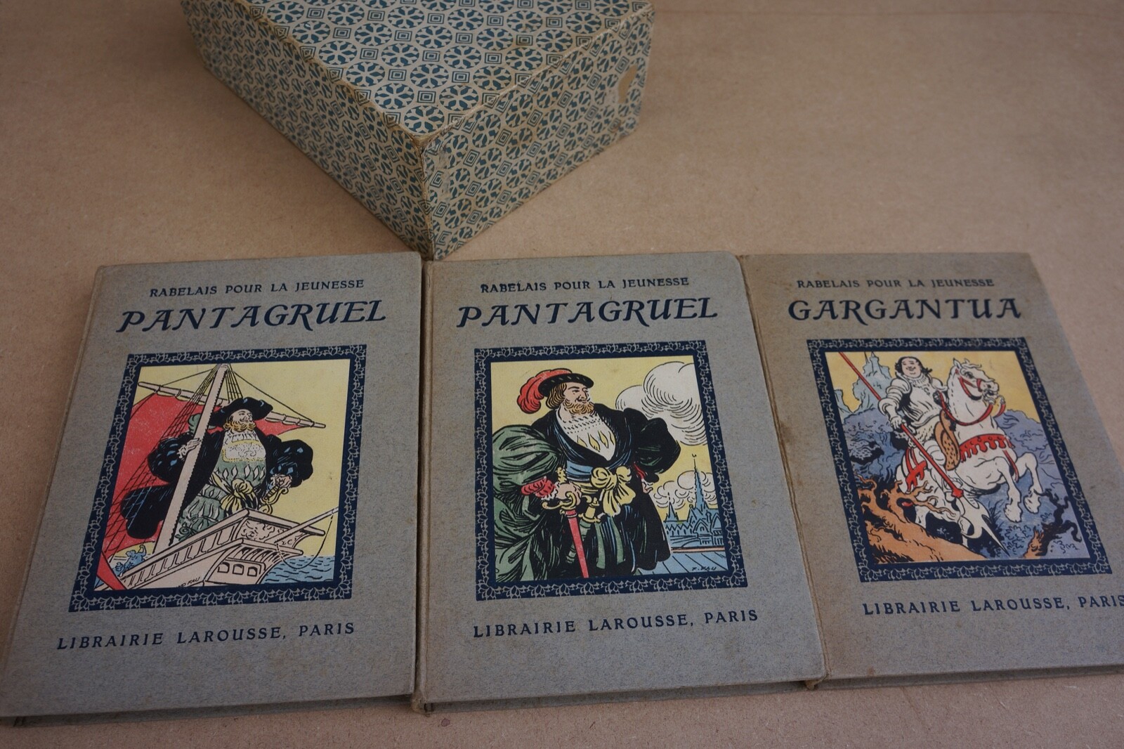 LOT DE 3 LIVRES RABELAIS POUR LA JEUNESSE GARGANTUA + PANTAGRUEL (2 TOMES) 1910