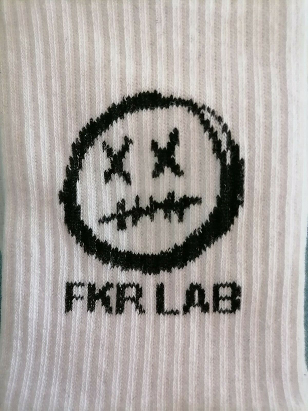 Paire Chaussettes SPORT streetwear Skateboard Hip-hop Taille unique UNISEXE Paire Chaussettes SPORT streetwear Skateboard Hip-hop Taille unique UNISEXE