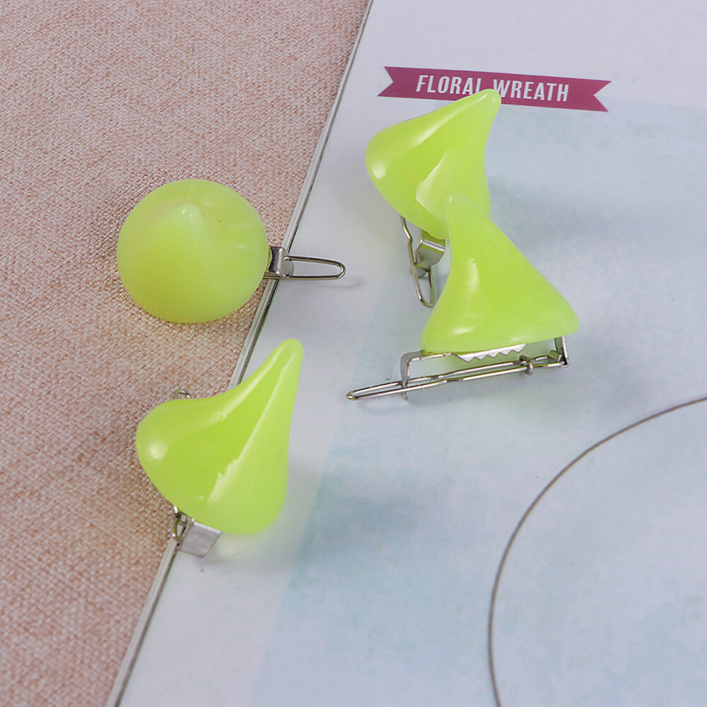 4pcs Enfants Chapeaux Pinces à Pince à Mode Corne du Diable Pou 4pcs Enfants Chapeaux Pinces à Pince à Mode Corne du Diable Pou