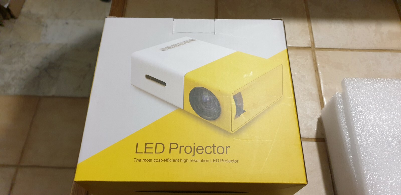 Vidéo Projecteur Portable Mini Home Cinéma  LCD LED 1080P SD HDMI USB Film Jeux