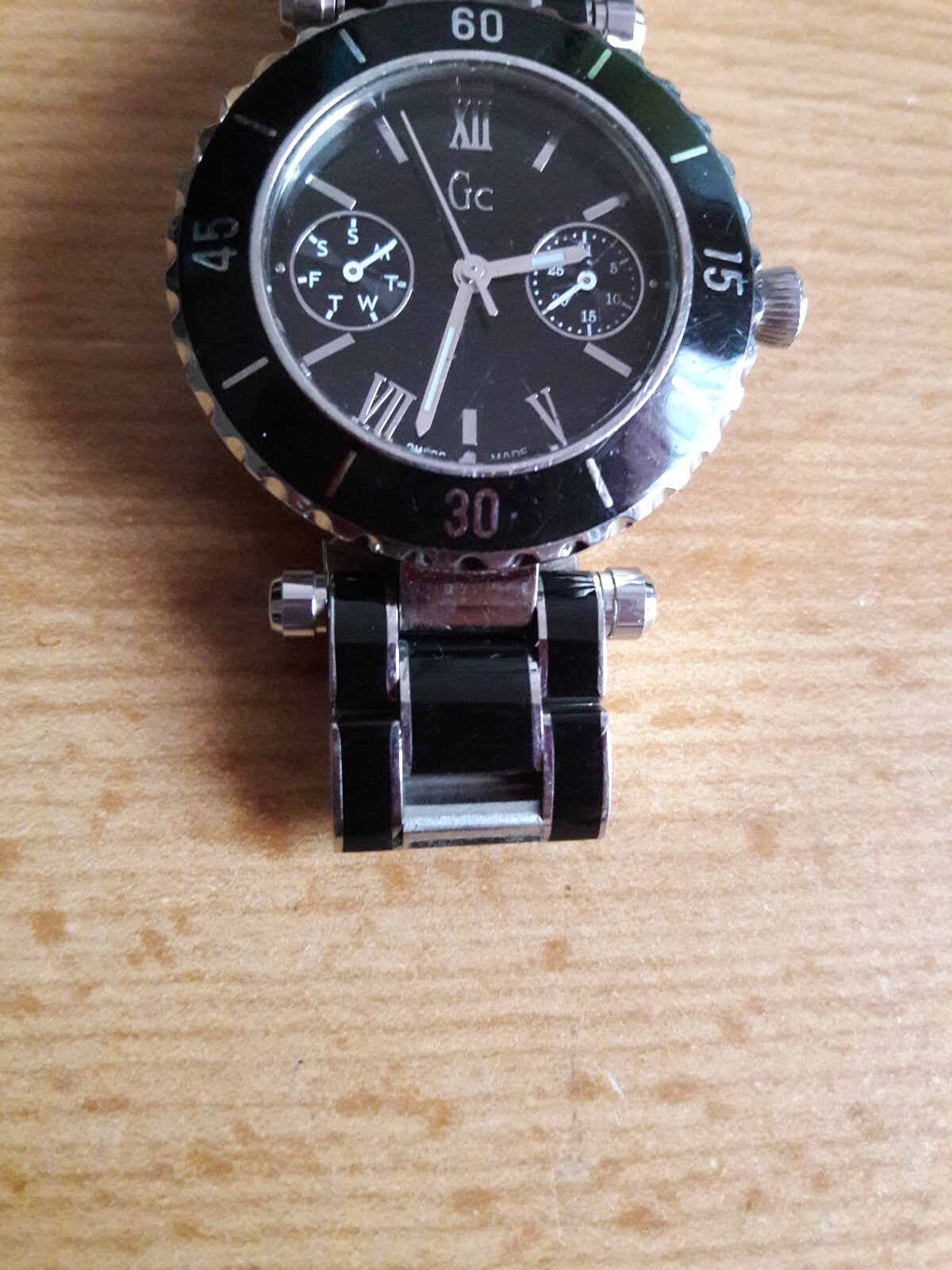 montre femme GUESS Collection Gc
