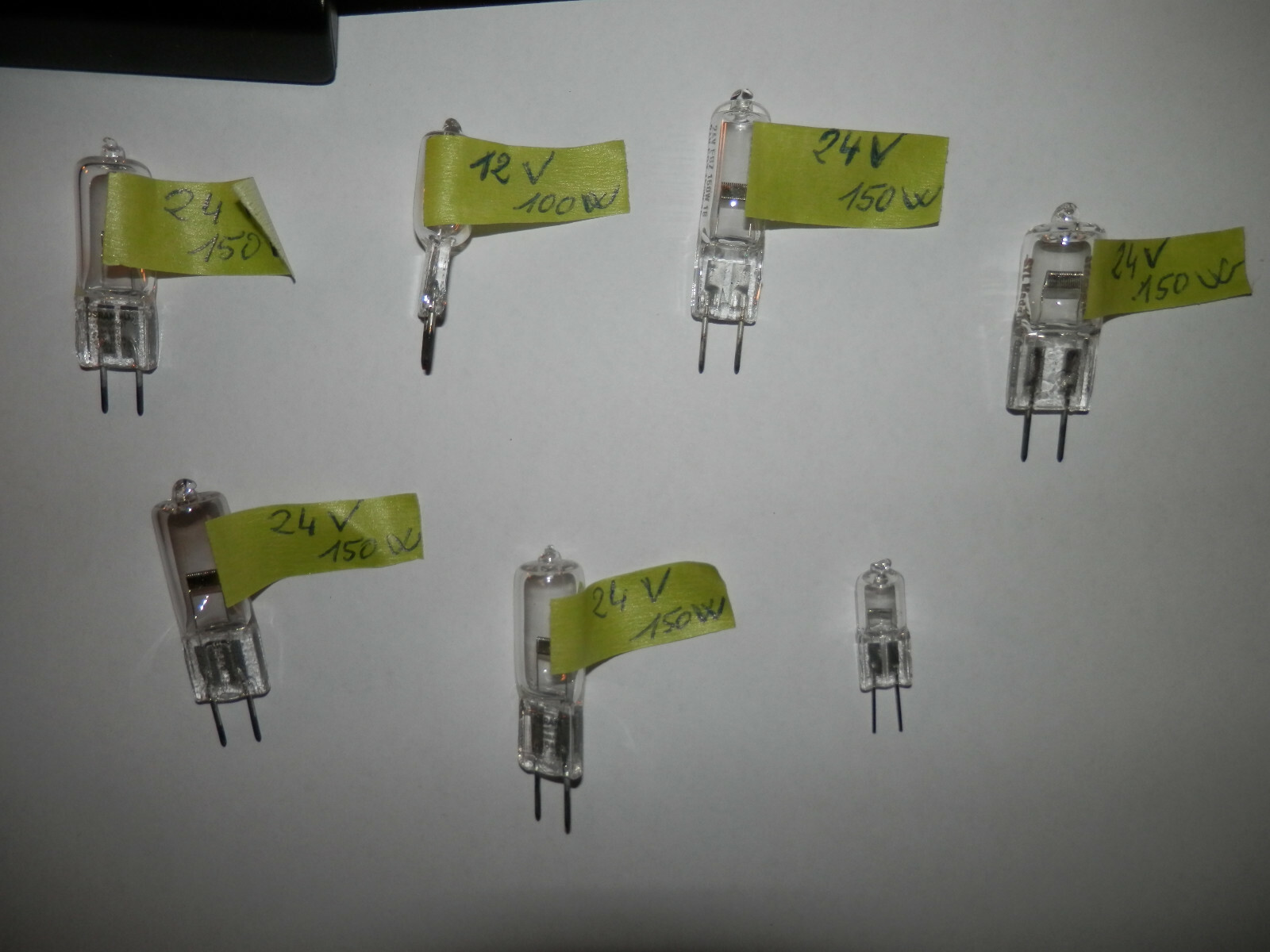 1 LOT De LAMPES POUR PROJECTEURS 1 LOT De LAMPES POUR PROJECTEURS