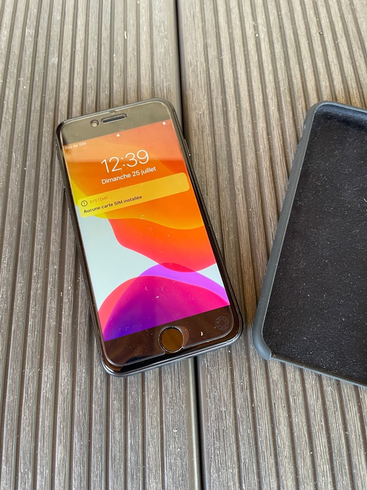 IPHONE 8 GRIS SIDERAL 64 GO IPHONE 8 GRIS SIDERAL 64 GO