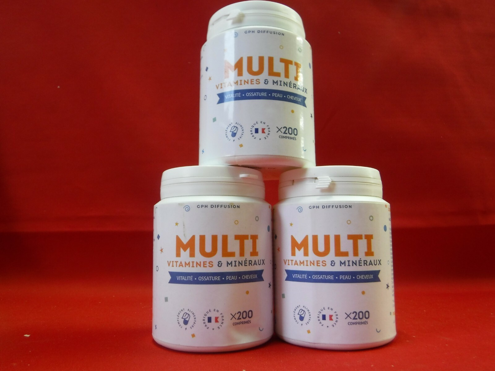 MULTI VITAMINES & MINERAUX – GPH DIFFUSION – LOT DE 3 X 200 COMPRIMES – 01/2023* MULTI VITAMINES & MINERAUX – GPH DIFFUSION – LOT DE 3 X 200 COMPRIMES – 01/2023*