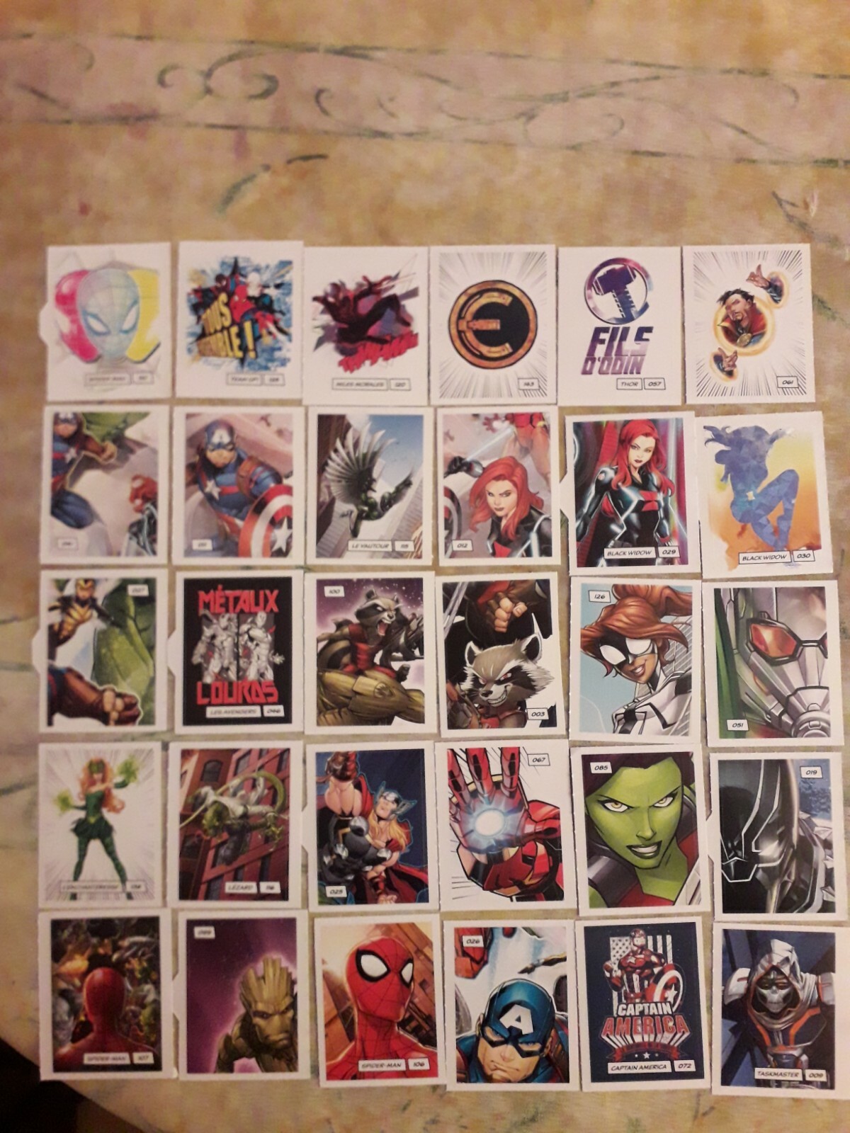 Lot 30 Autocollants Leclerc Marvel Lot 30 Autocollants Leclerc Marvel