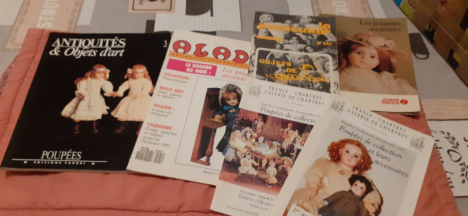 6 LIVRES POUPEES