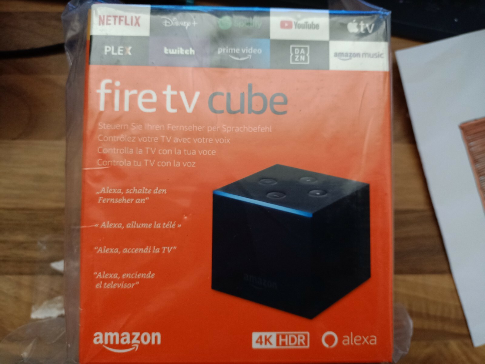 Fire TV Cube Hands-free mit Alexa, 4K Ultra HD-Streaming-Mediaplayer