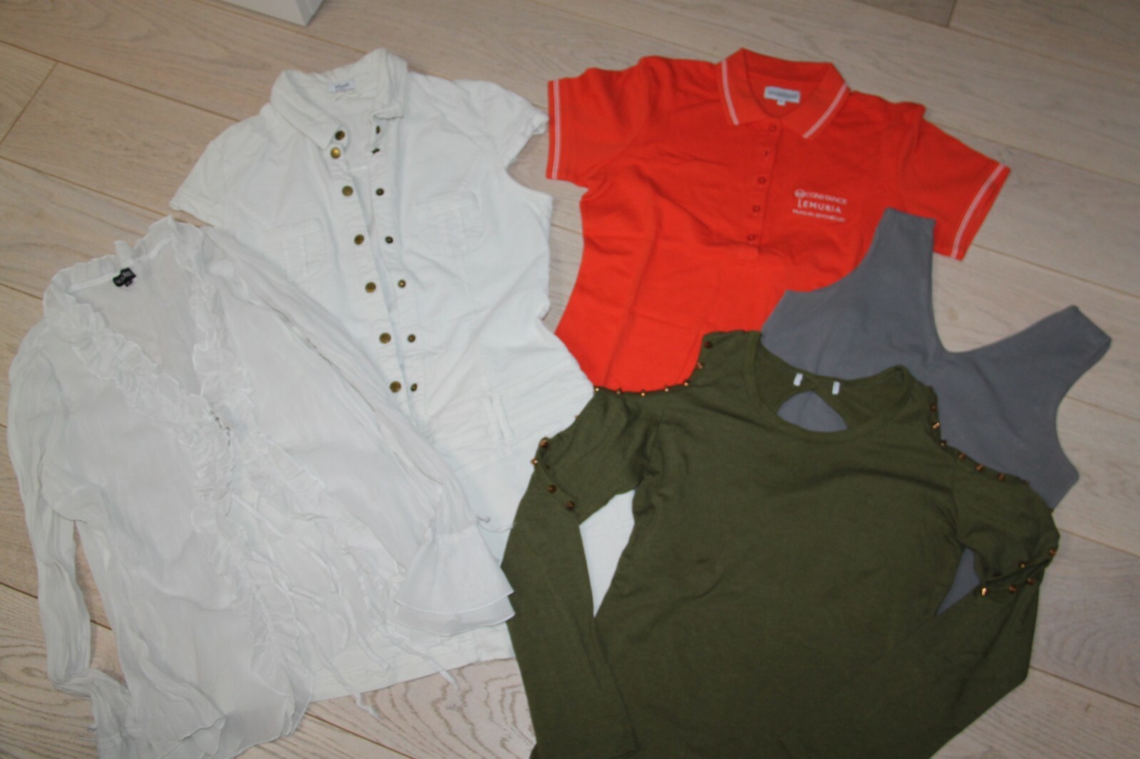 Lot 5 vêtements pour femme taille 42 = XL