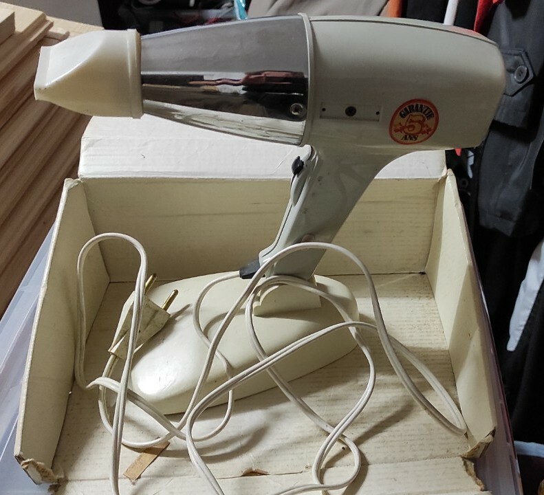 Sèche cheveux Neuf de marque Caravelle – Scovill Sèche cheveux Neuf de marque Caravelle – Scovill