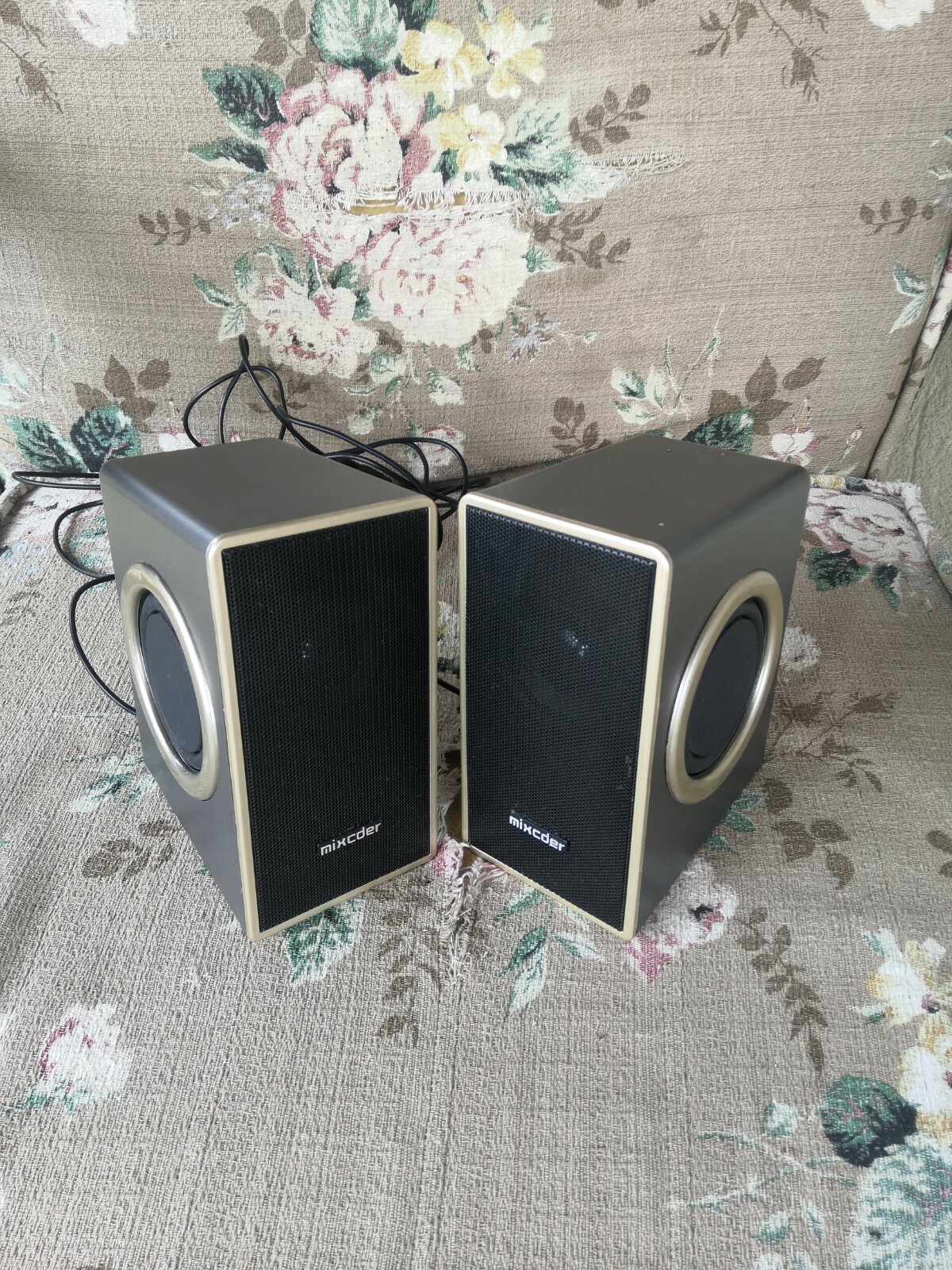 Enceinte mixcder C009 2 Watts pour film, jeux vidéo, musique Enceinte mixcder C009 2 Watts pour film, jeux vidéo, musique