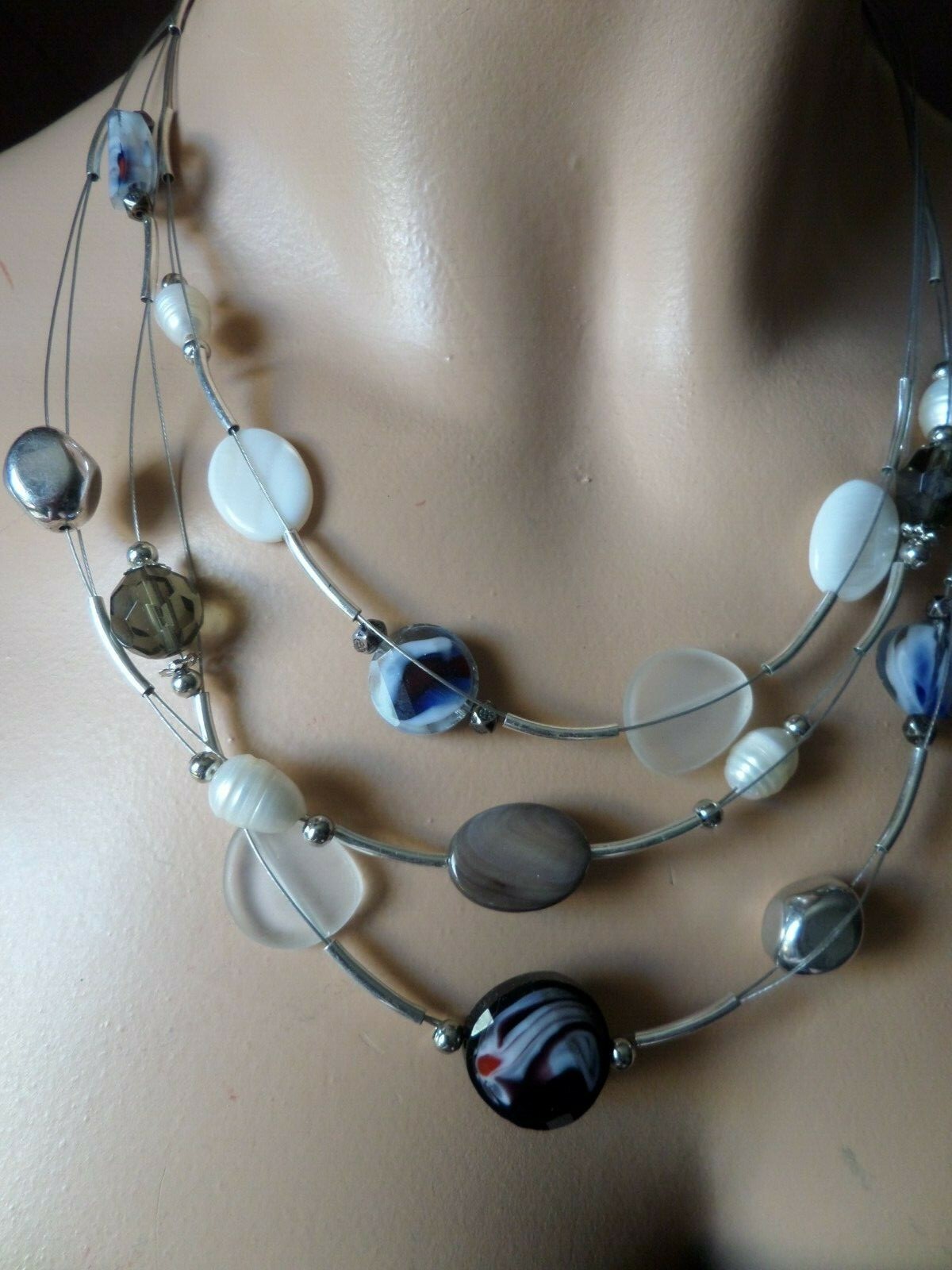 Bijoux fantaisie – Collier IKITA – perles / fil argenté – 48 cm +6 Bijoux fantaisie – Collier IKITA – perles / fil argenté – 48 cm +6