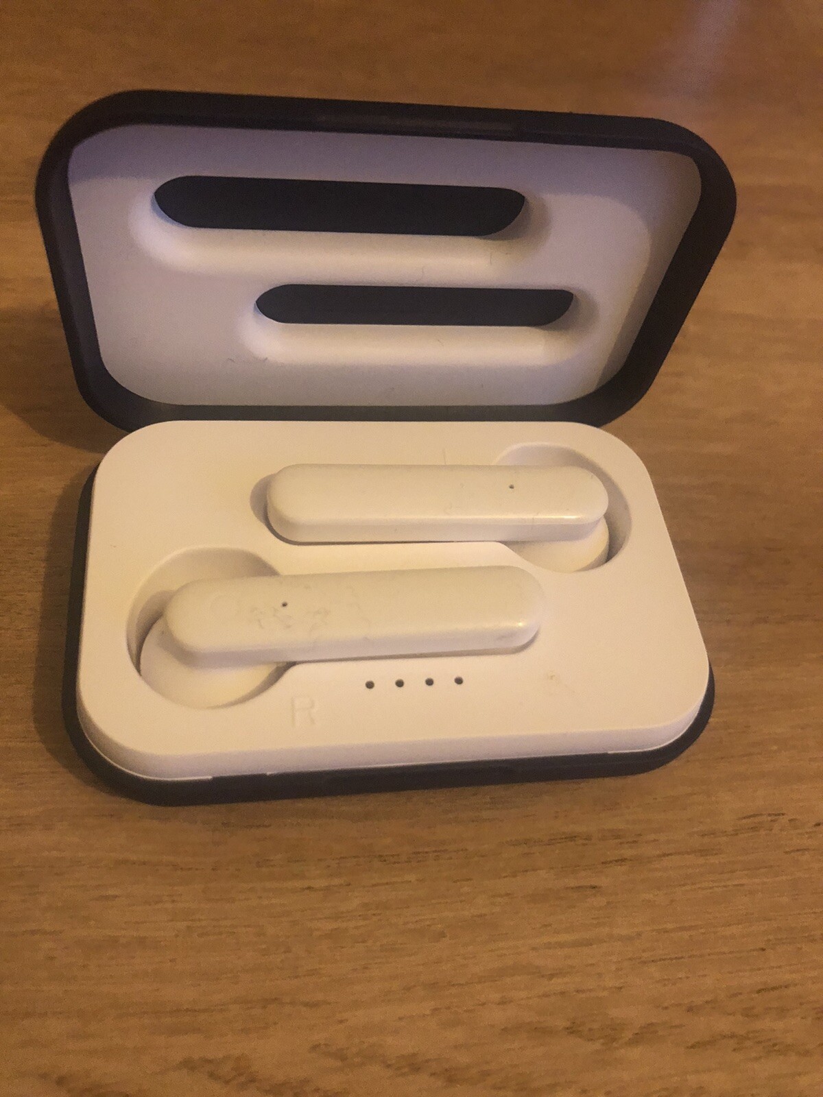 OREILLETTES BLUETOOTH 5.0HAUT DE GAMME. OREILLETTES BLUETOOTH 5.0HAUT DE GAMME.