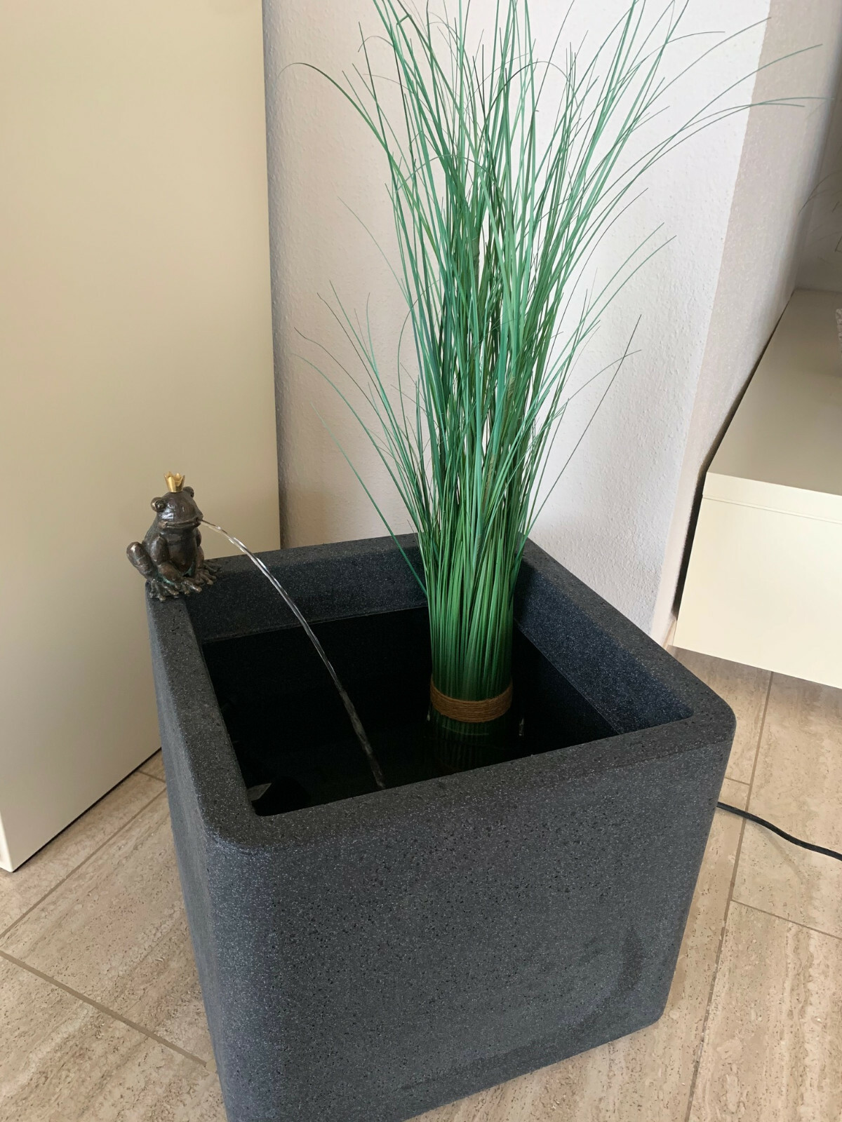 Brunnenset en Plastique Avec Grenouille Bronze Accueil Pompe Nouveauté RO-89062 Brunnenset en Plastique Avec Grenouille Bronze Accueil Pompe Nouveauté RO-89062