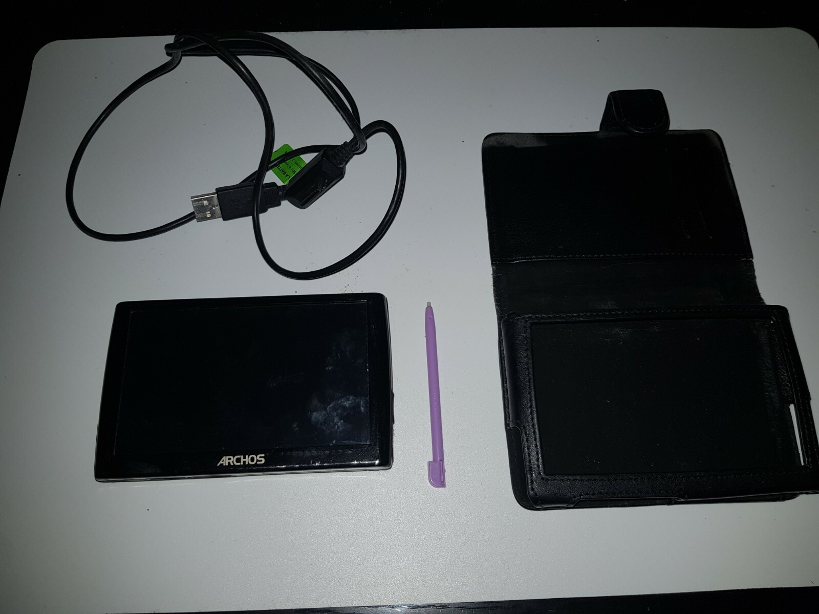 tablette archos 5 120go + housse + alimentation + stylet tablette archos 5 120go + housse + alimentation + stylet