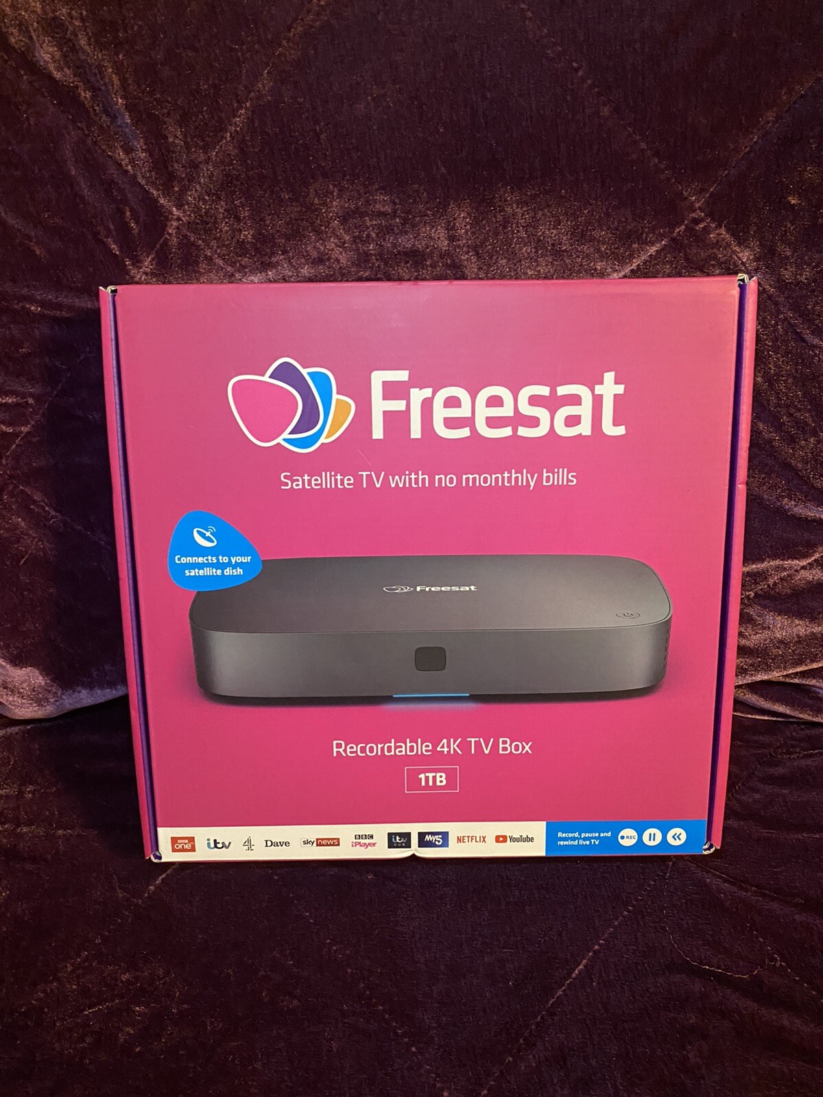 FREESAT UHD-4X Smart 4K Ultra HD Digital TV Recorder – 1 TB – New