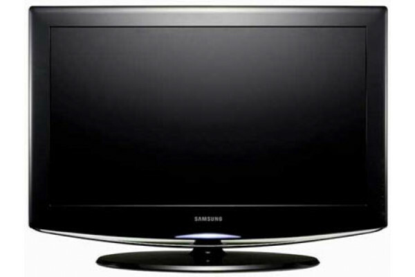 TV LCD Panoramico Samsung 23″ LE23R86BD in ottime condizioni con telecomando TV LCD Panoramico Samsung 23″ LE23R86BD in ottime condizioni con telecomando