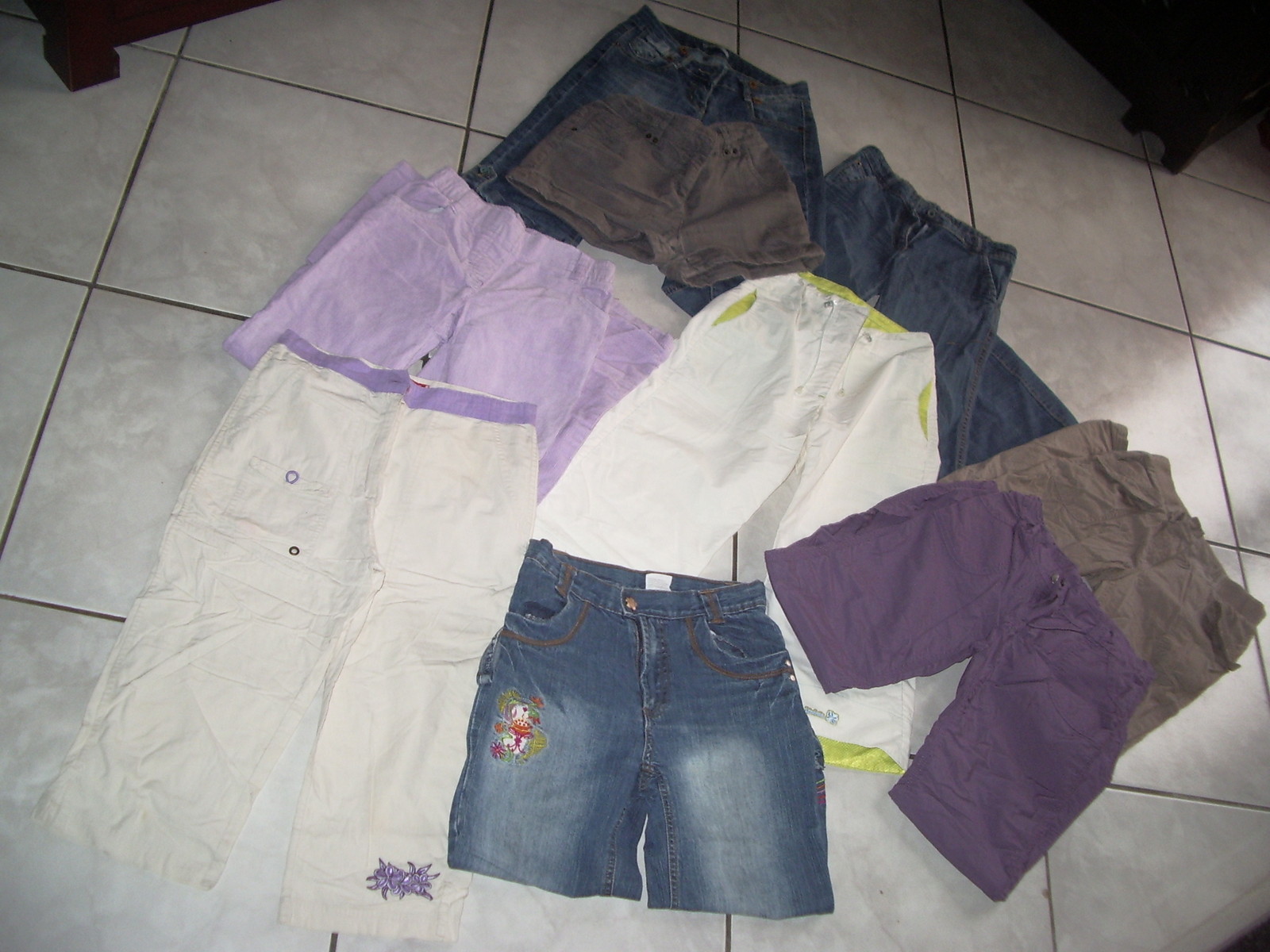 Superbe Lot De 9 Vêtements Fille 10 Ans comme neuf Superbe Lot De 9 Vêtements Fille 10 Ans comme neuf