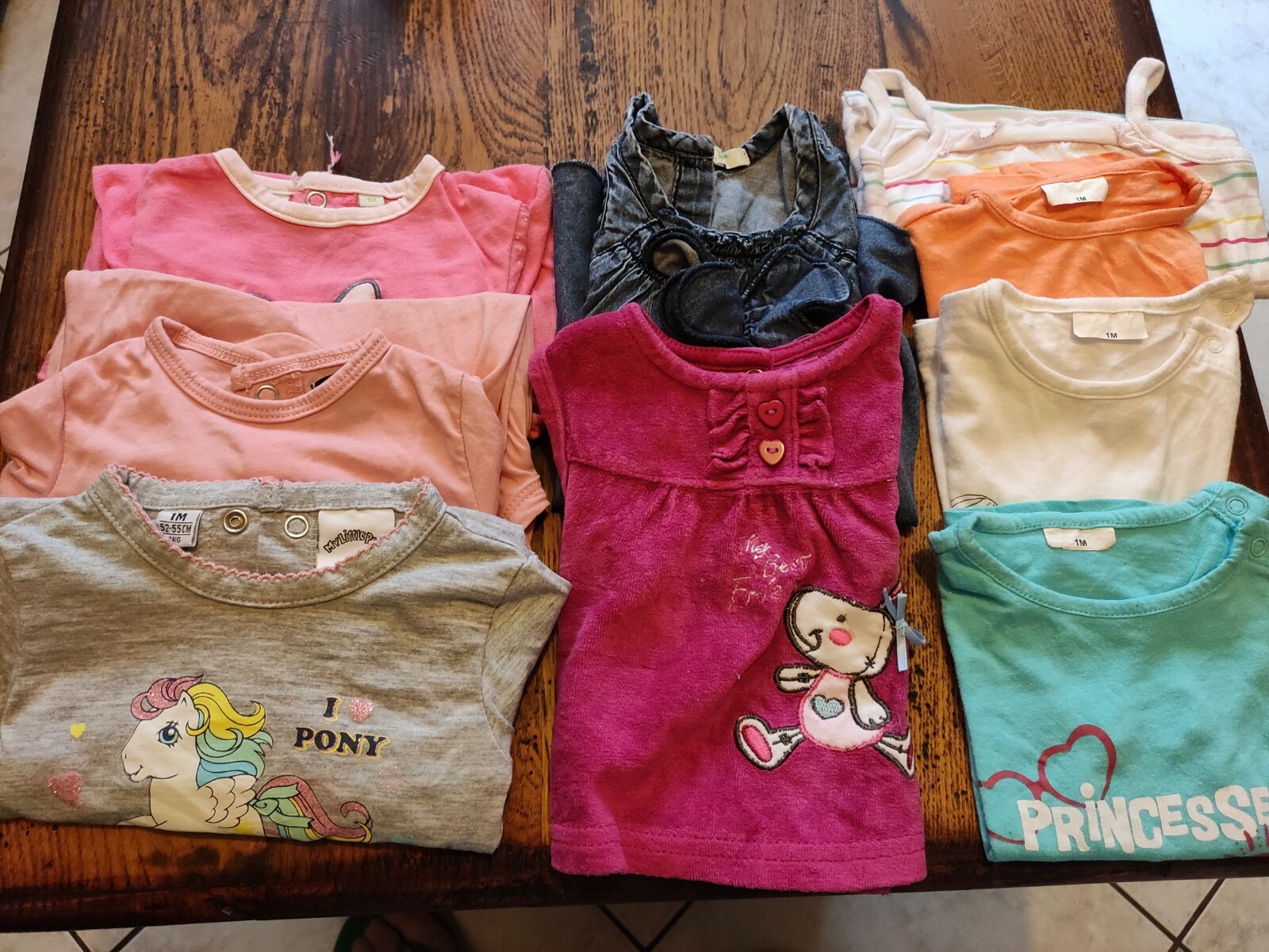 Lot de 9 vêtements bébé fille 1 mois