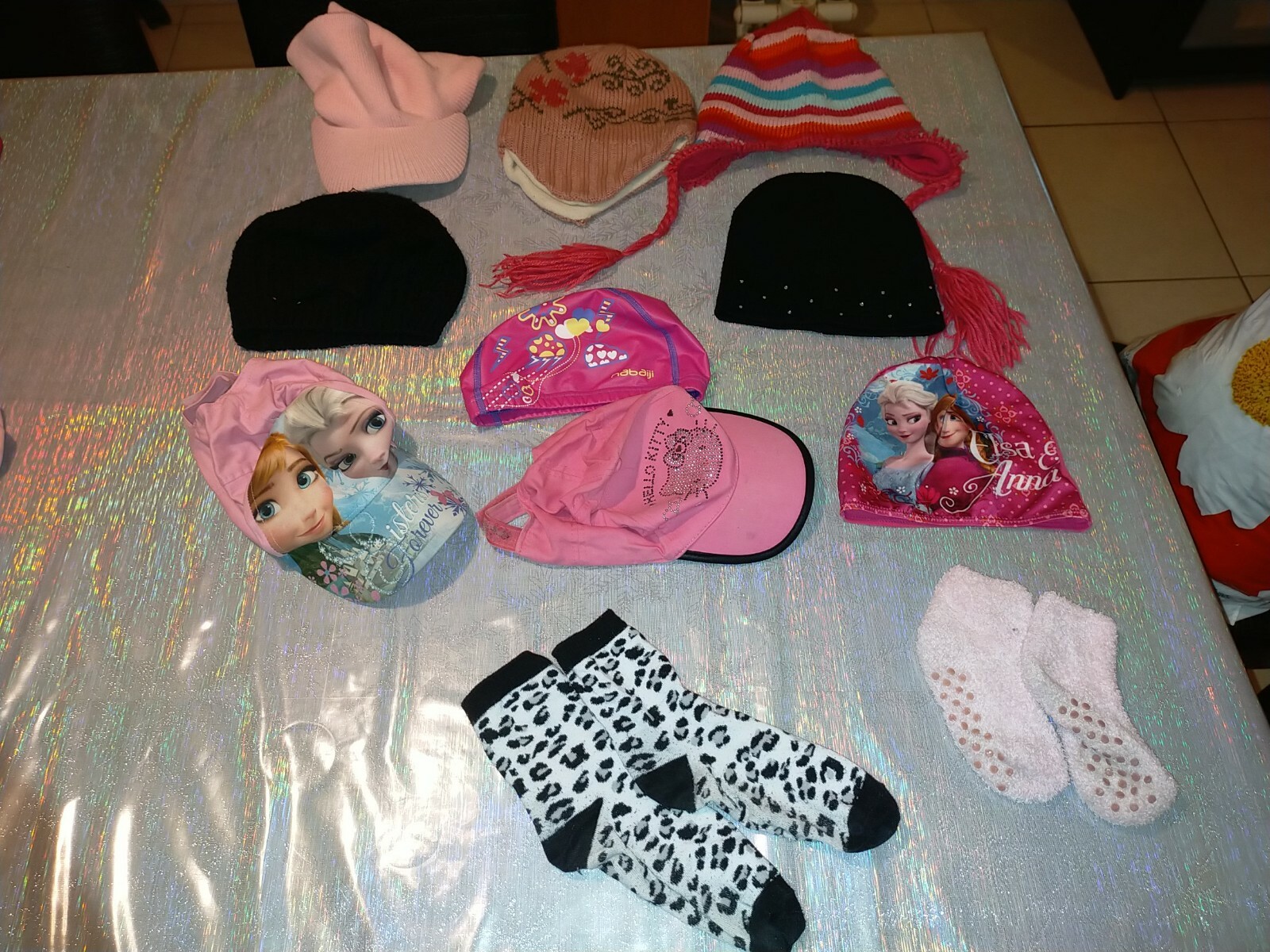 Lot 11 vêtements accessoires filles Lot 11 vêtements accessoires filles