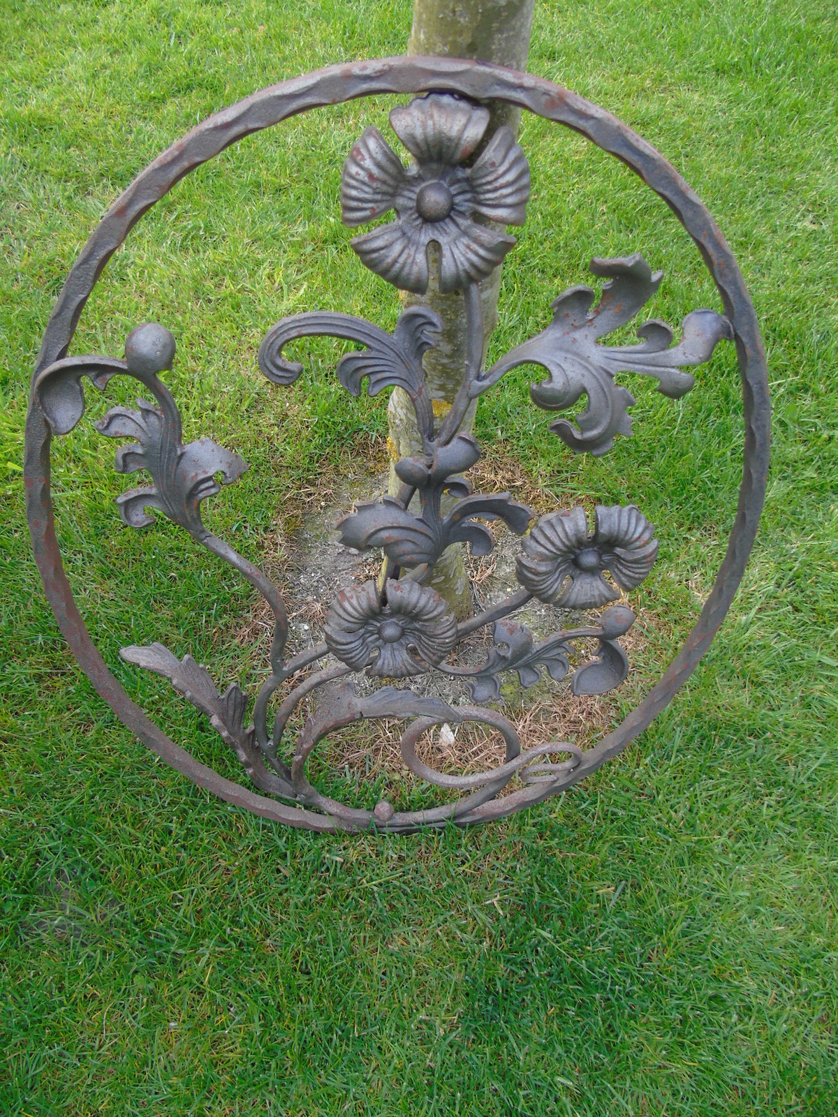 fronton, plaque, grille décoration murale en fer forgé, modèle florale , n°18 fronton, plaque, grille décoration murale en fer forgé, modèle florale , n°18