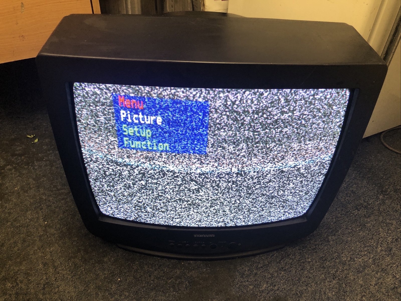 Samsung 20″ CI-20S20BT Colour CRT TV Retro Gaming Monitor Samsung 20″ CI-20S20BT Colour CRT TV Retro Gaming Monitor