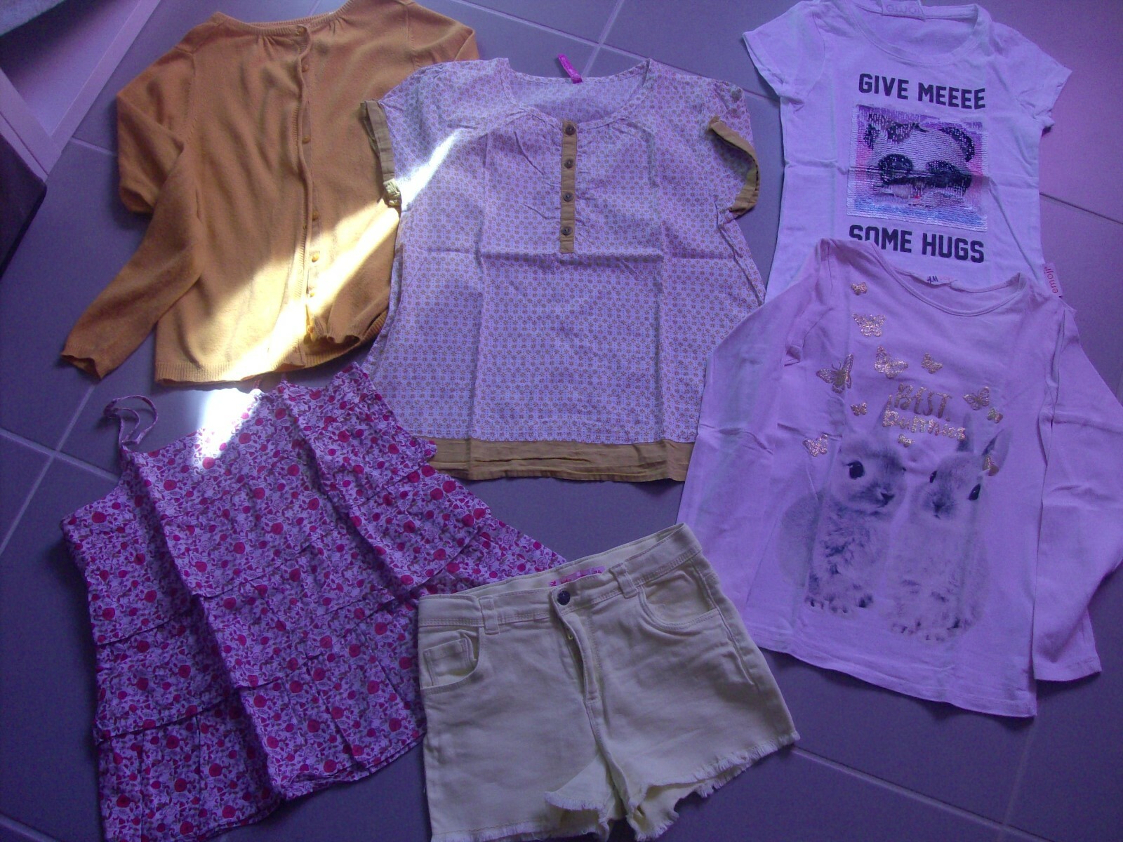 Petit lot de vêtements printemps/été taille 8 ans Okaïdi, H&M, ….etc….. Petit lot de vêtements printemps/été taille 8 ans Okaïdi, H&M, ….etc…..