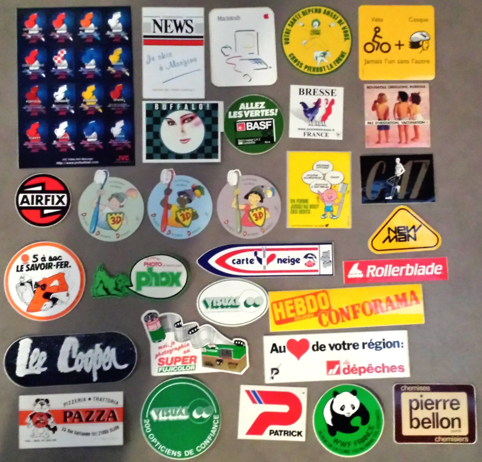 30 autocollants différents 30 autocollants différents