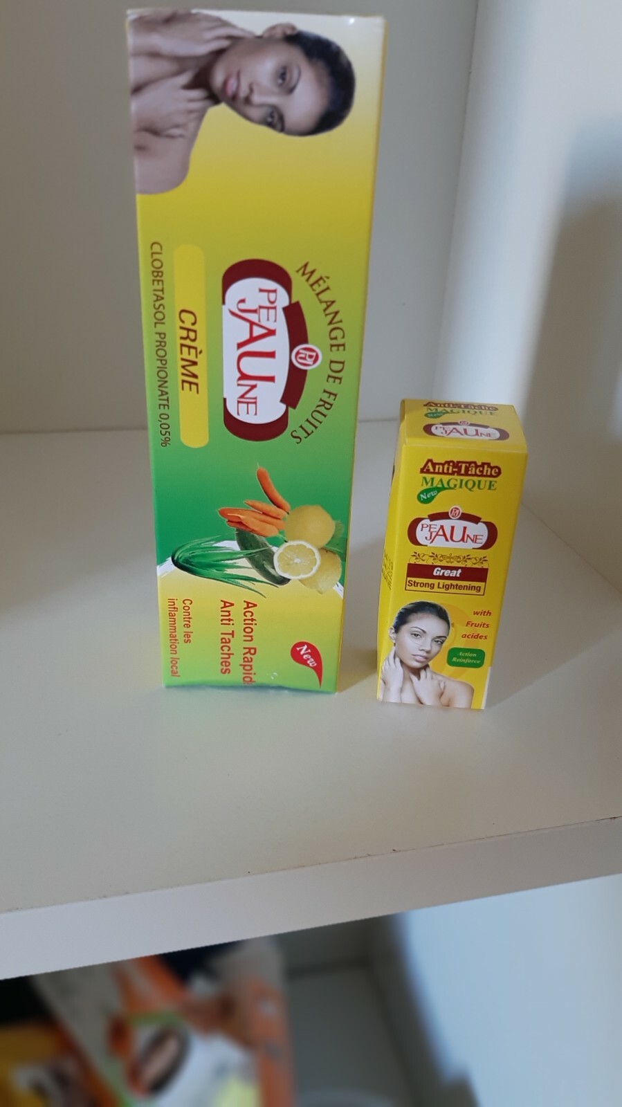 PEAU JAUNE TUBE CRÈME ACIDE FRUITS & BLANCHISSEUR MAGIQUE SUPER ÉCLAIRCISSANT