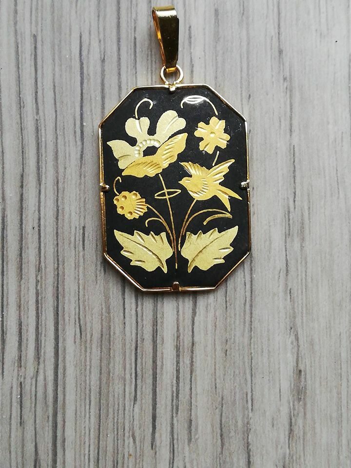 Ancien Bijoux Femme Pendentif Vintage Métal Doré et Noir Ancien Bijoux Femme Pendentif Vintage Métal Doré et Noir