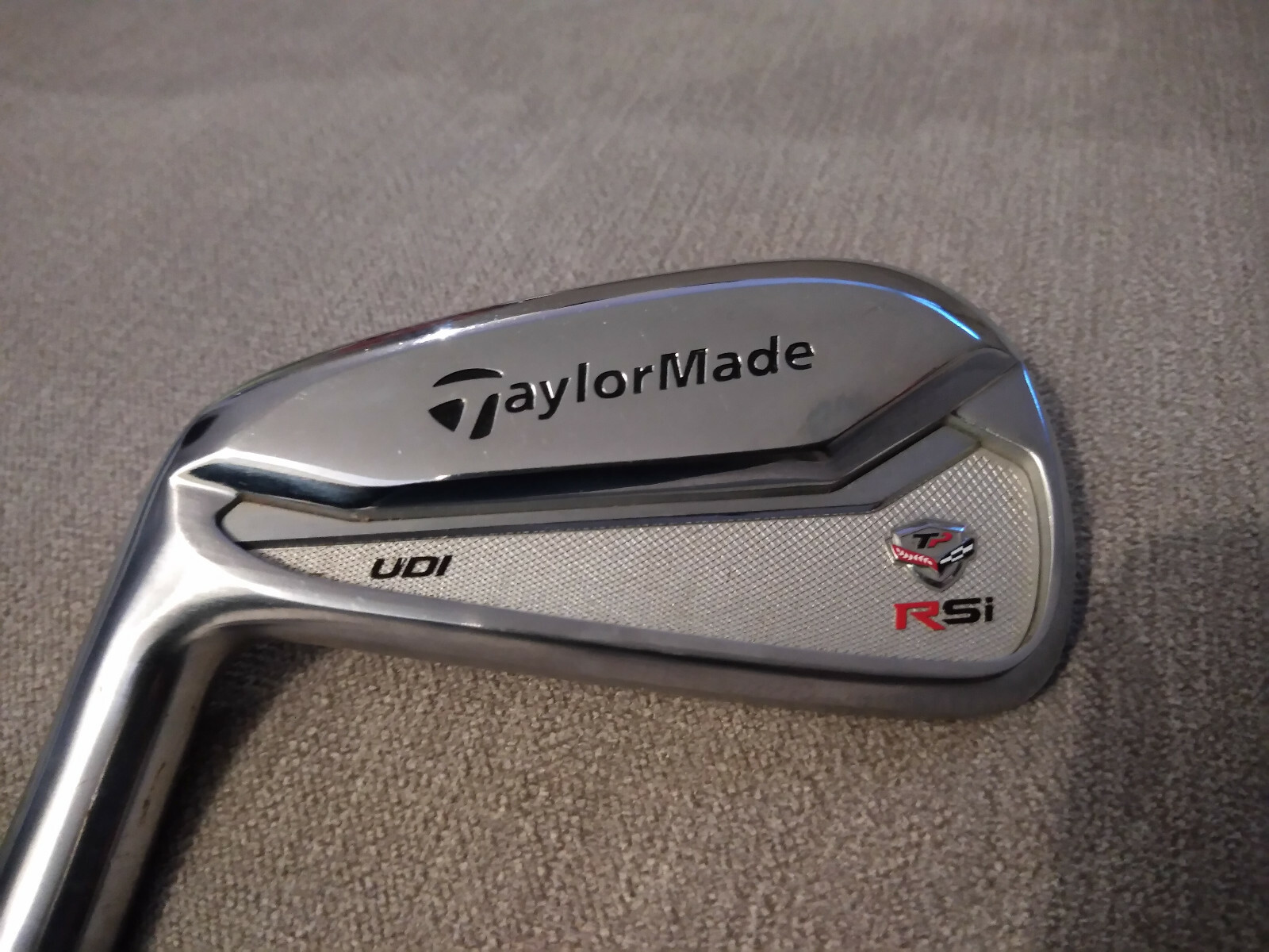 Fer hybride Taylormade RSI UDI 20°(3) – gaucher- Fer hybride Taylormade RSI UDI 20°(3) – gaucher-