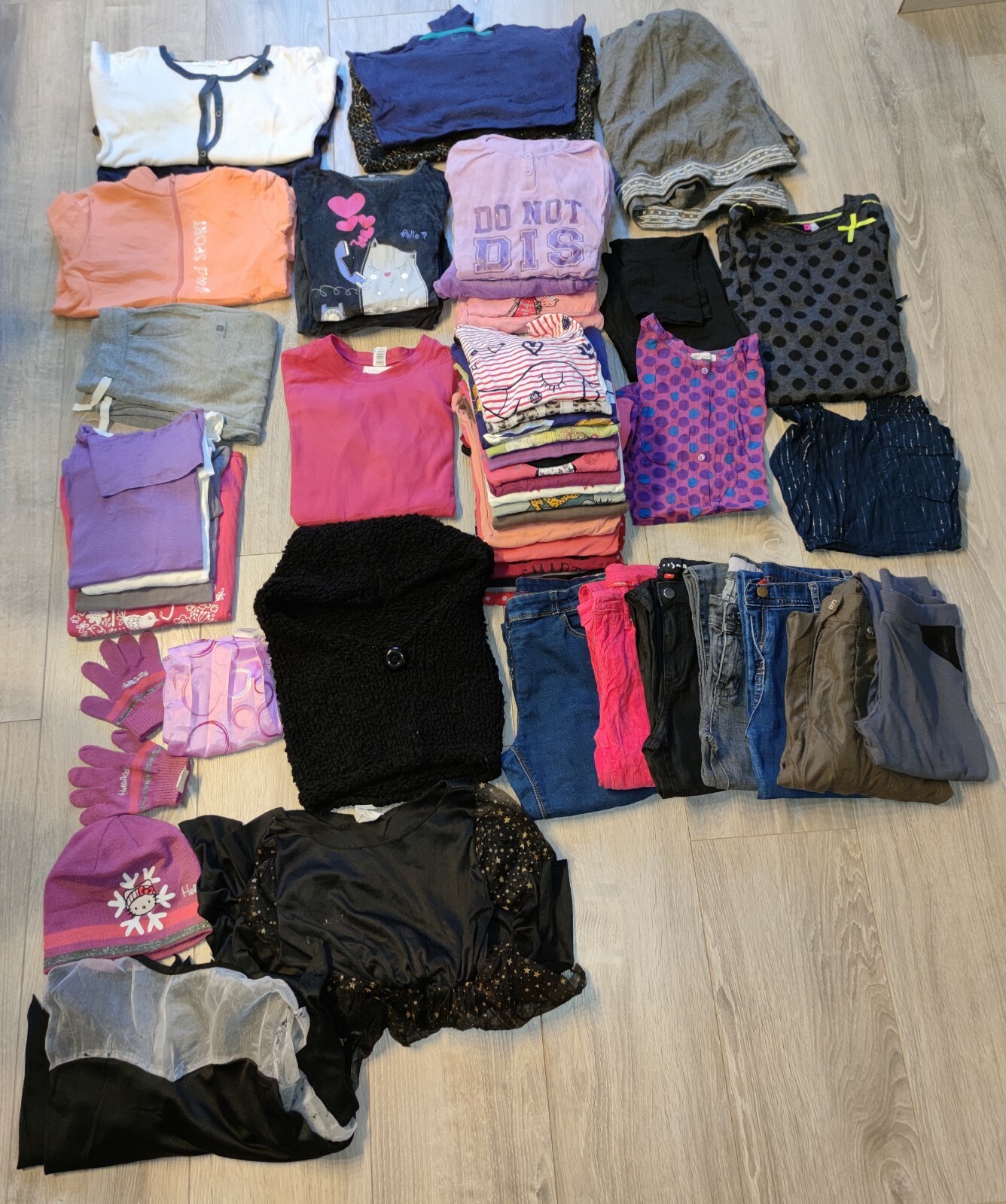 Gros lot vêtements fille 10 Ans automne / hiver (garde robe complète)